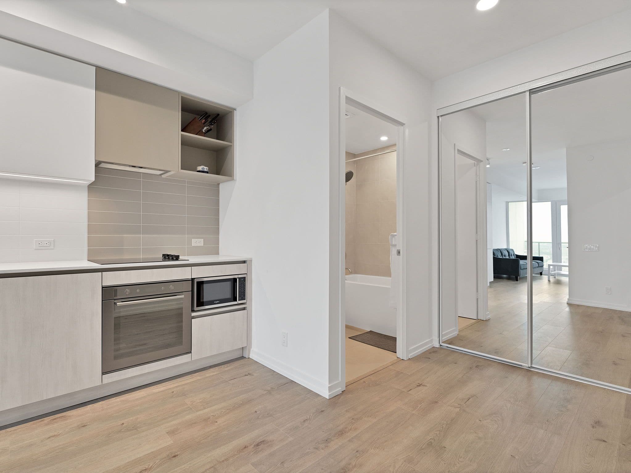 7890 Jane Street 5307, Vaughan, ON L4K 0K9