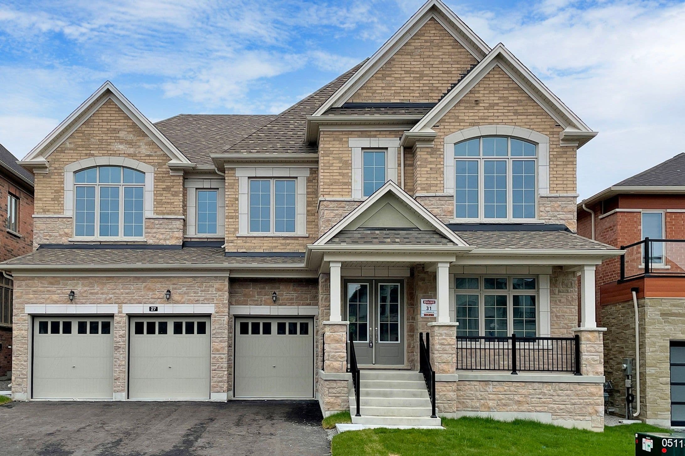 27 Upbound Court, East Gwillimbury, ON L9N 0E5