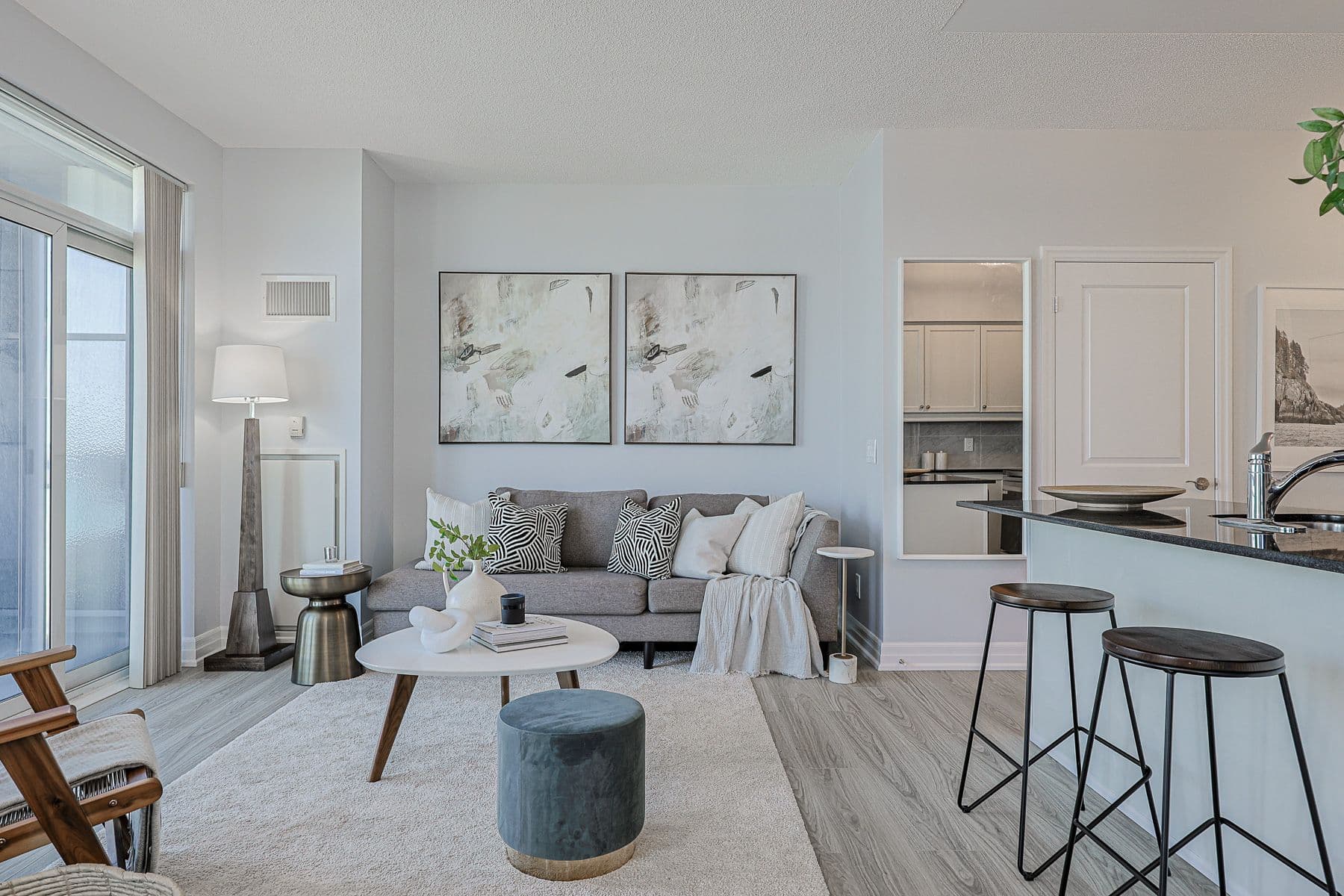 58 Marine Parade Drive 1101, Toronto W06, ON M8V 4G1