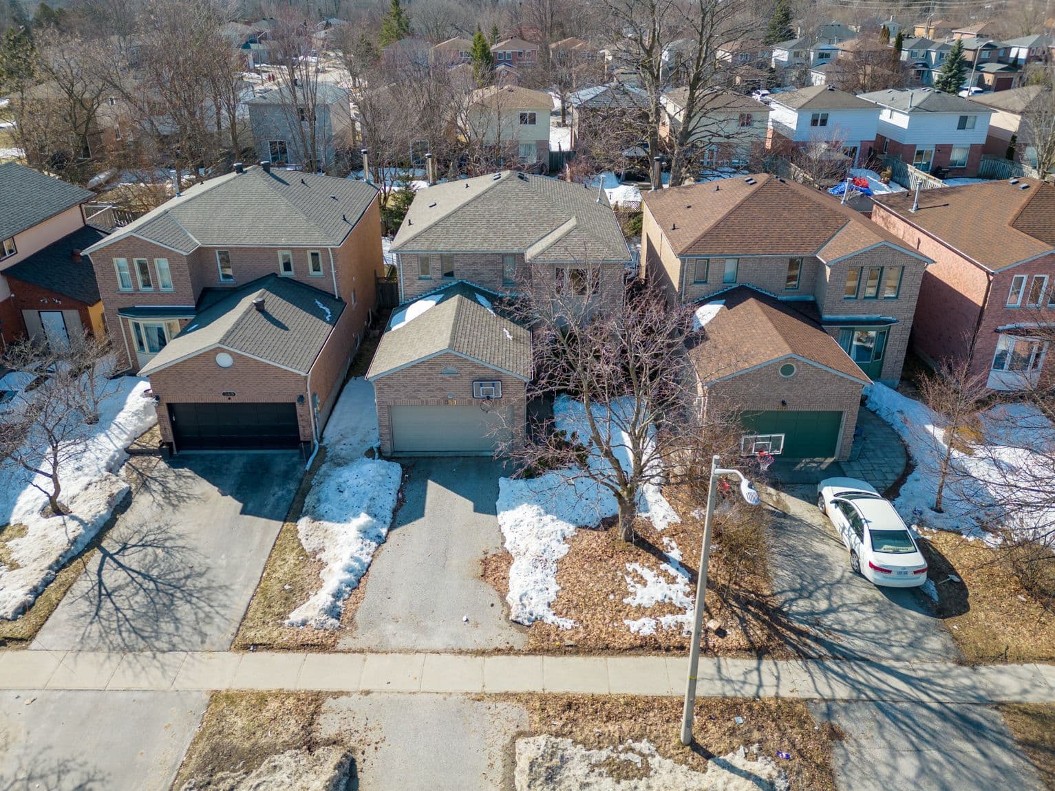 391 Hickling Trail, Barrie, ON L4M 6A9