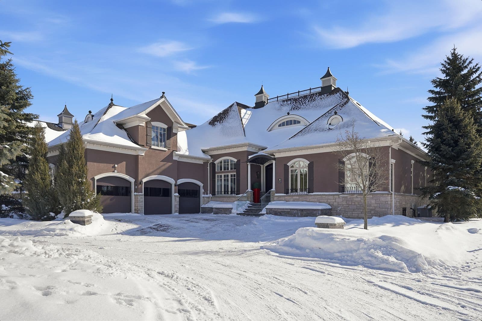 129 Country Club Drive, King, ON L7B 1M4