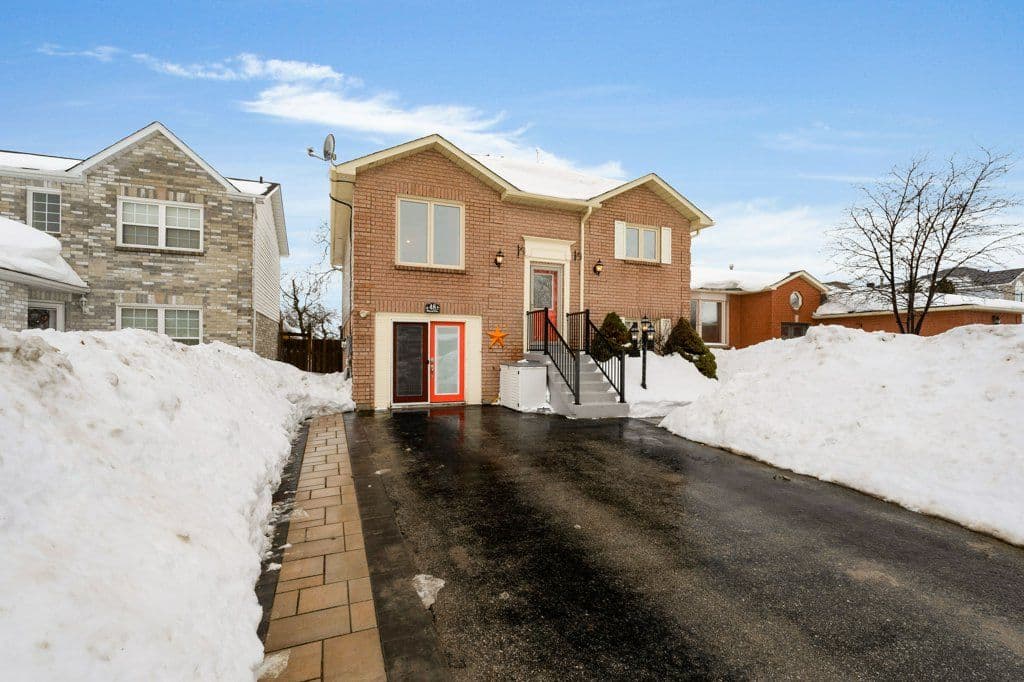 48 Ward Drive, Barrie, ON L4N 7P2