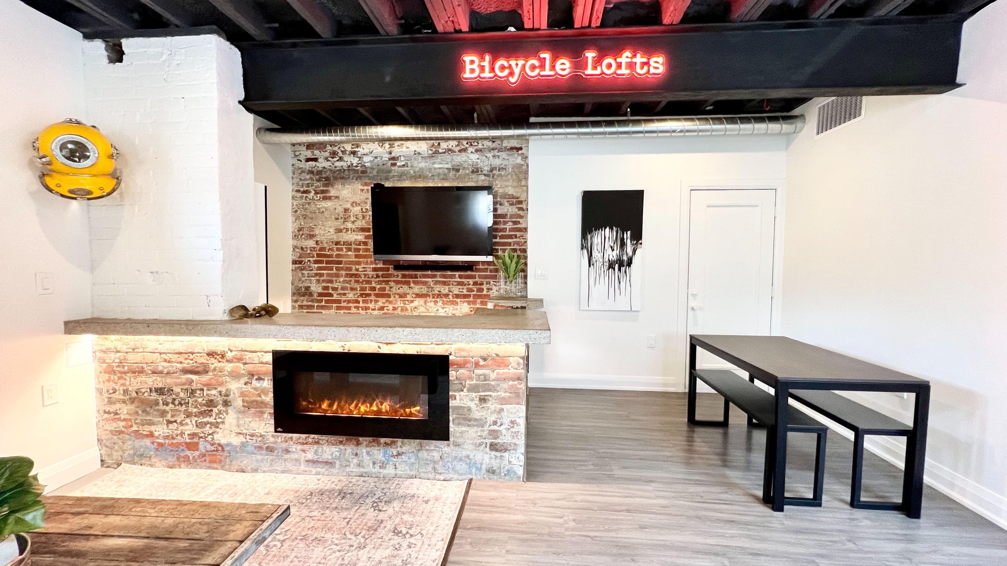 1233 Dundas Street E, Toronto E01, ON M4M 1S4