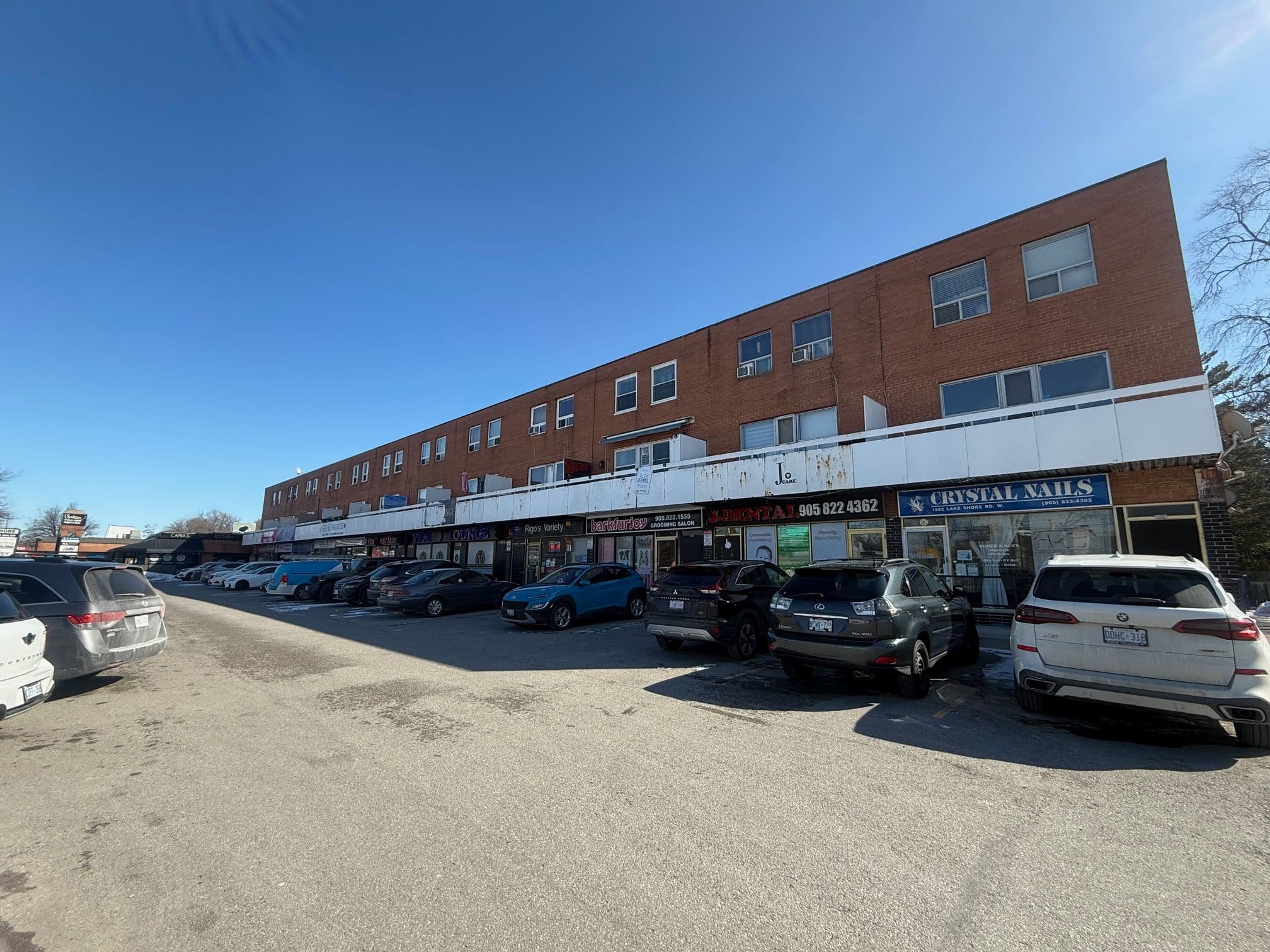 1852 Lakeshore Road W 2, Mississauga, ON L5J 1J7