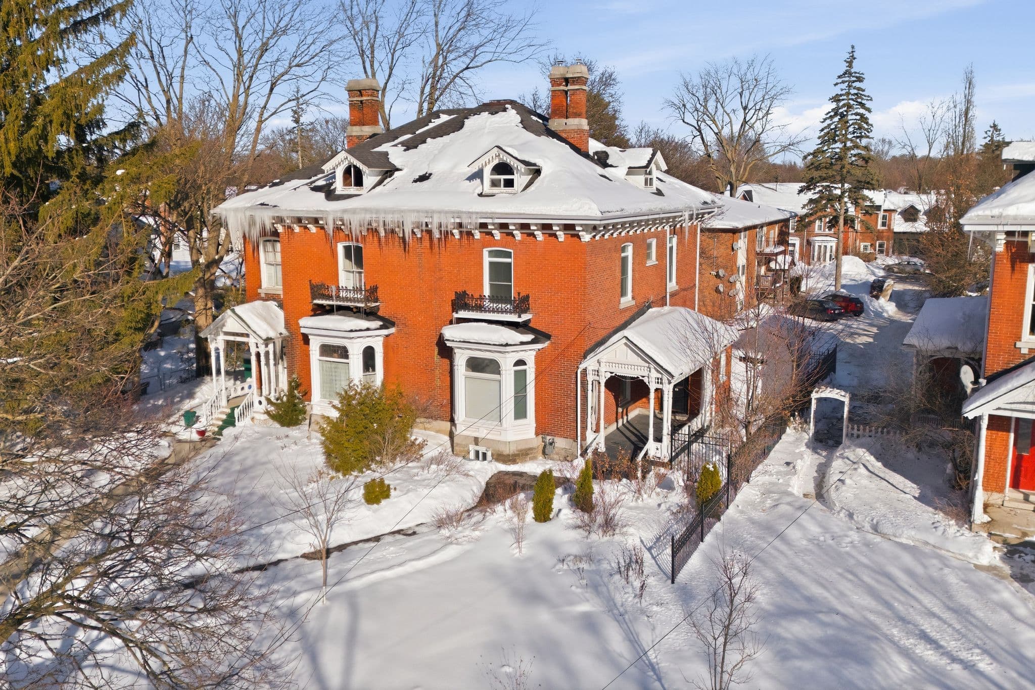 219 Charles Street, Belleville, ON K8N 3M3