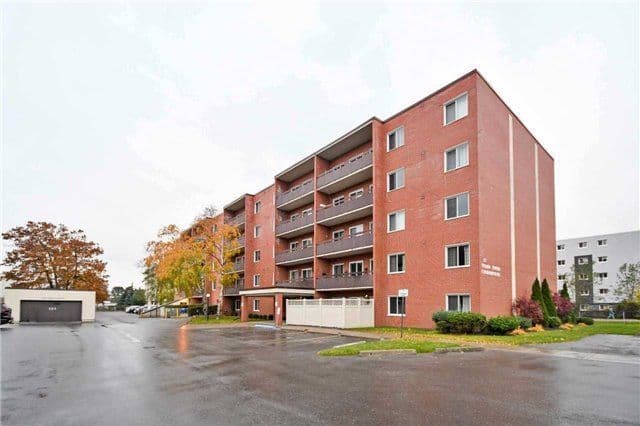 131 Taunton Road E 402, Oshawa, ON L1G 3T8