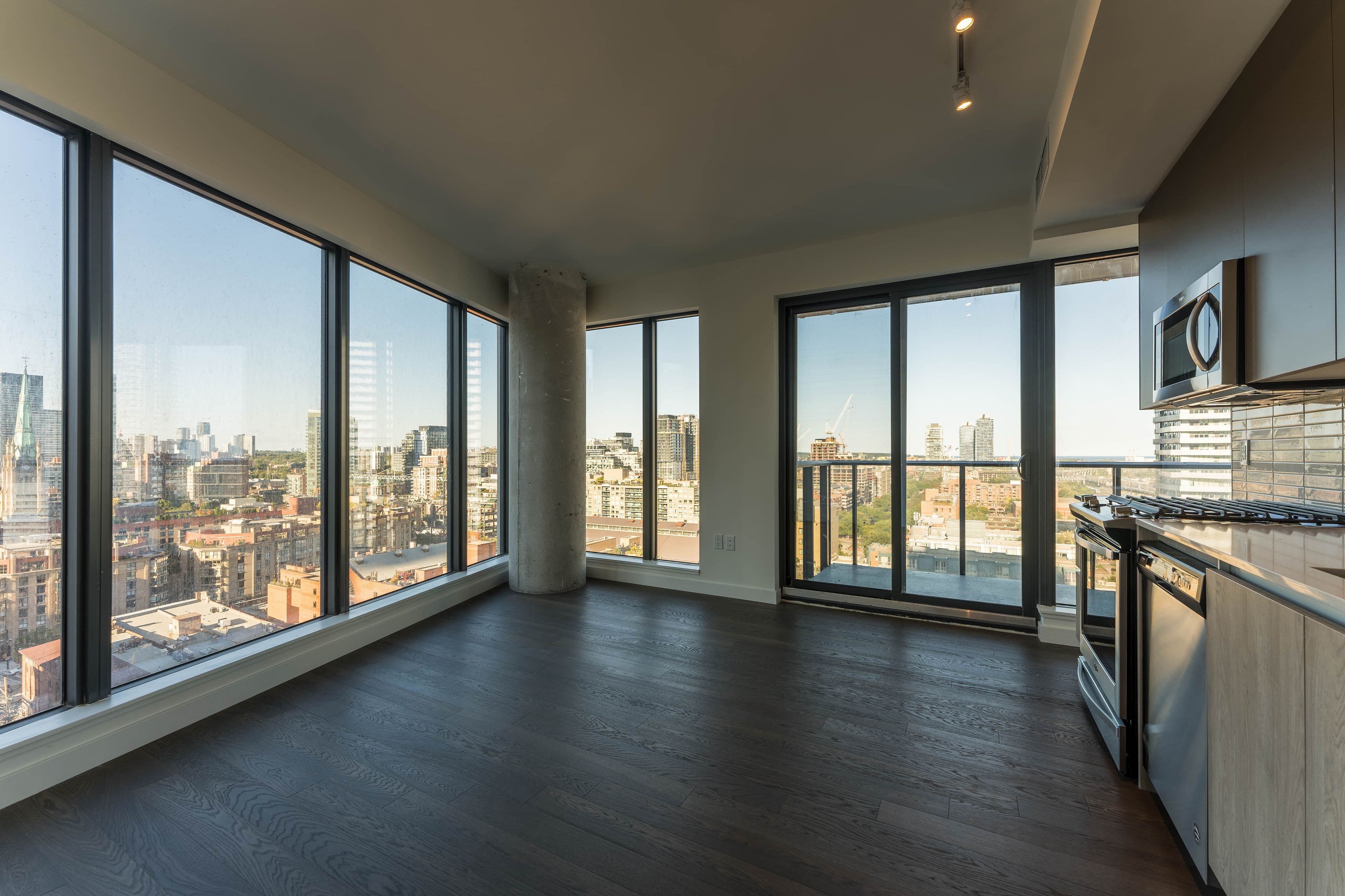 2A Church Street 1710, Toronto C08, ON M5E 0E1