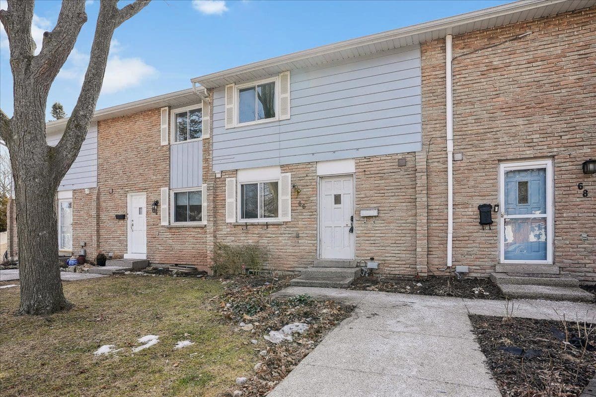 66 Worthington Drive, Oakville, ON L6L 1C9