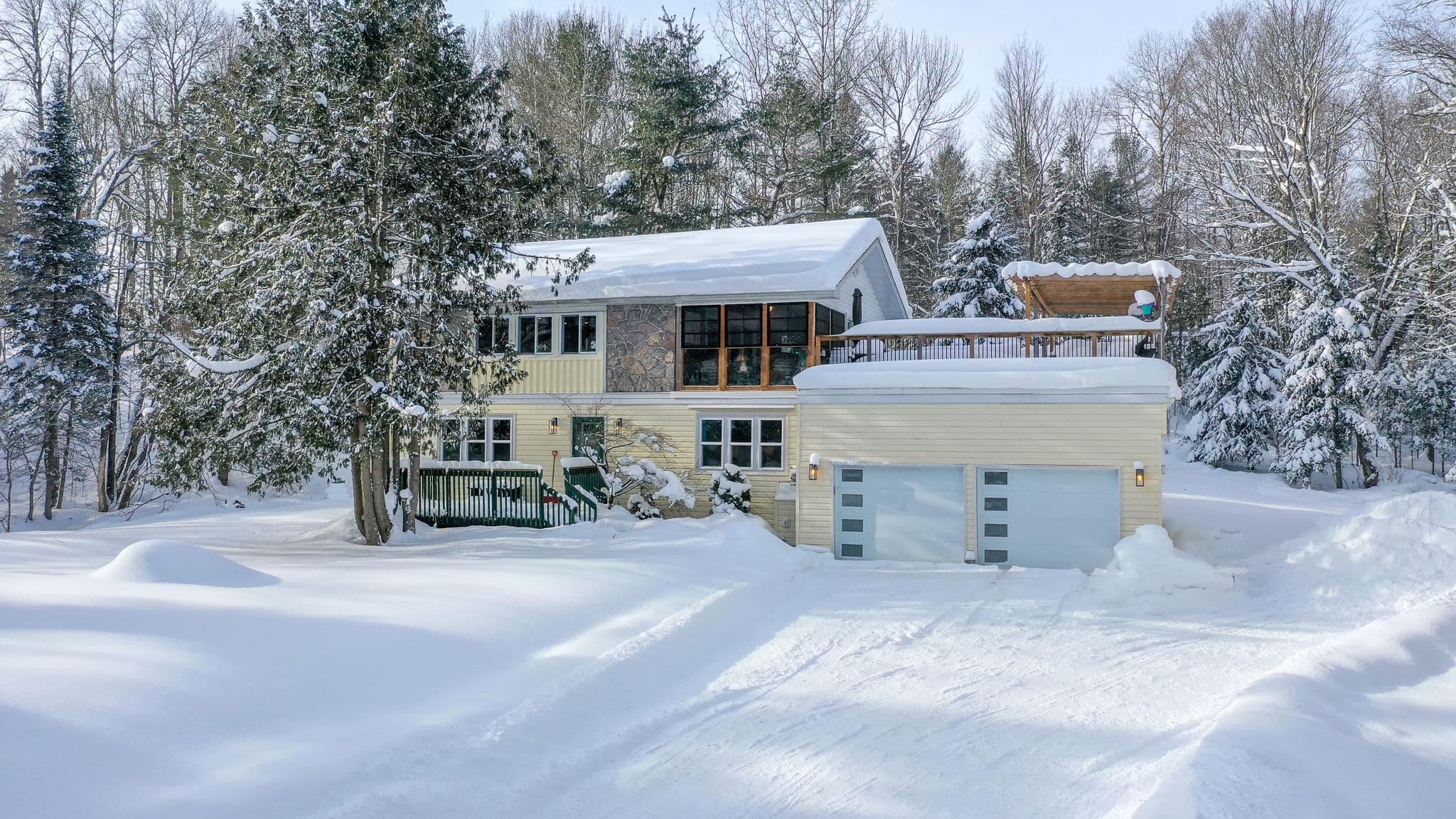 256 Woodland Drive, Huntsville, ON P1H 1A6