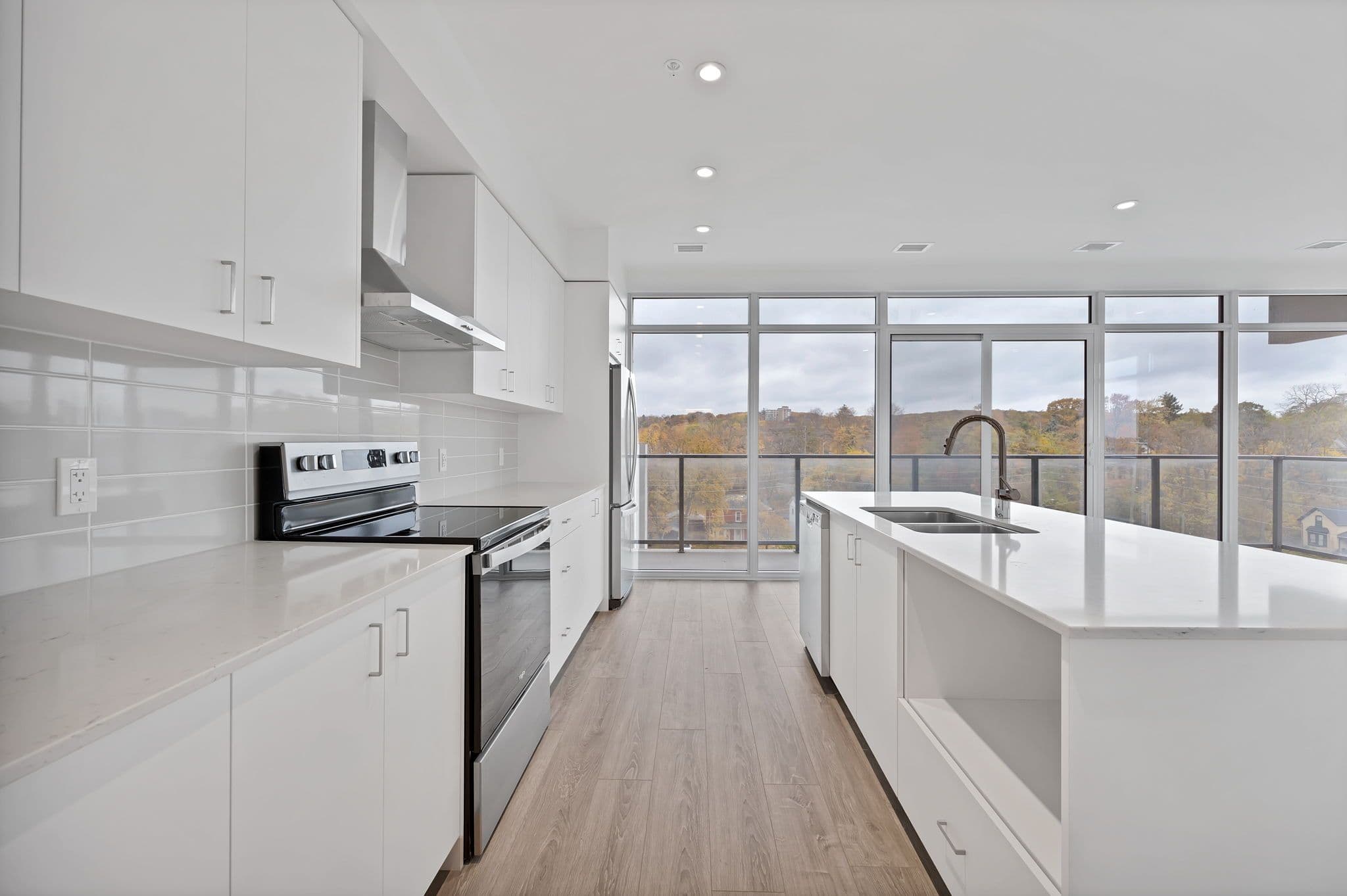 50 Grand Avenue S 901, Cambridge, ON N1S 2L8