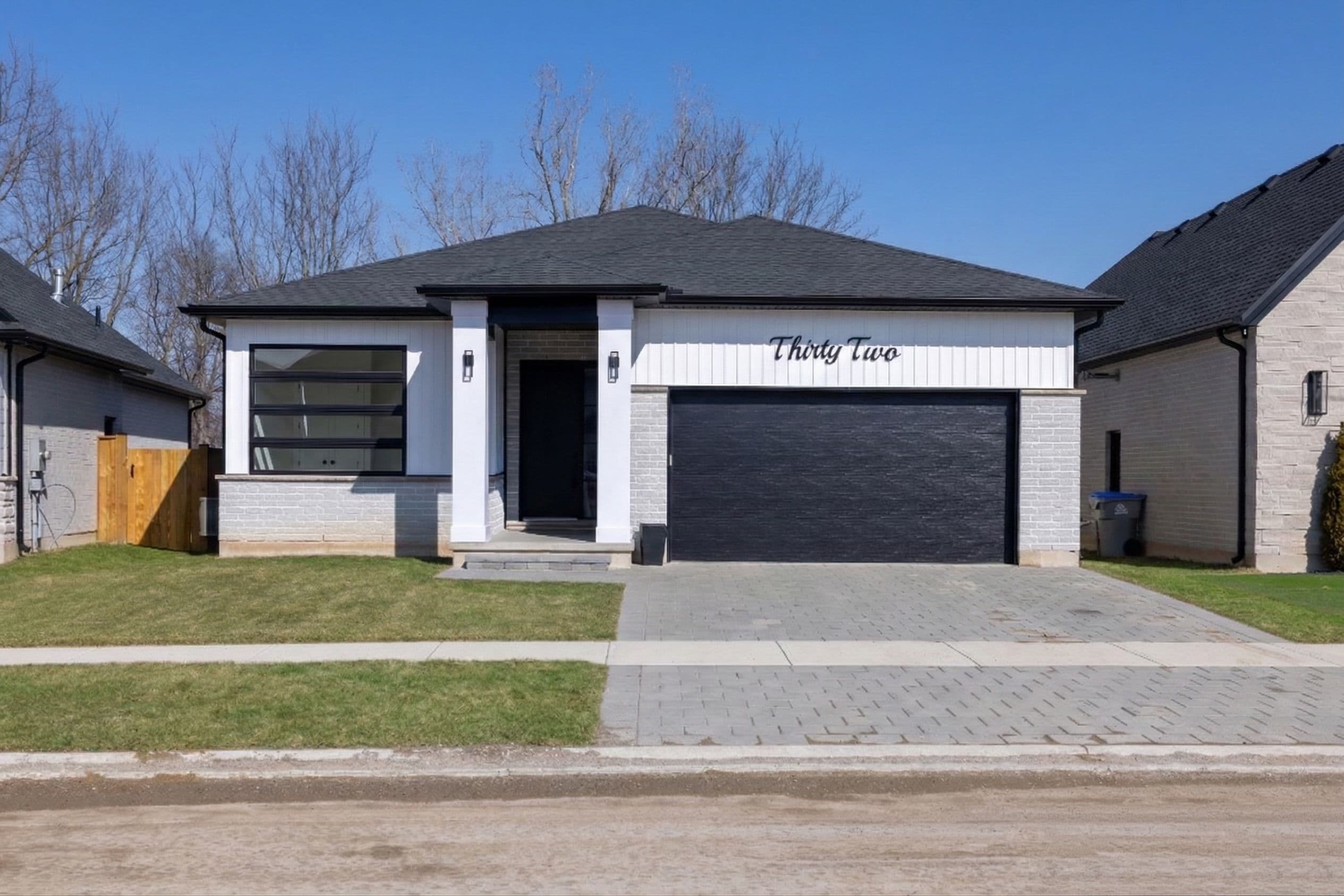 32 BRISCOE Crescent, Strathroy-Caradoc, ON N7G 4E2