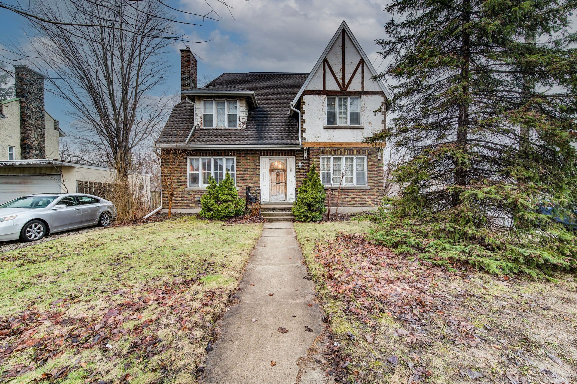 71 Margaret Avenue, Kitchener, ON N2H 4H3