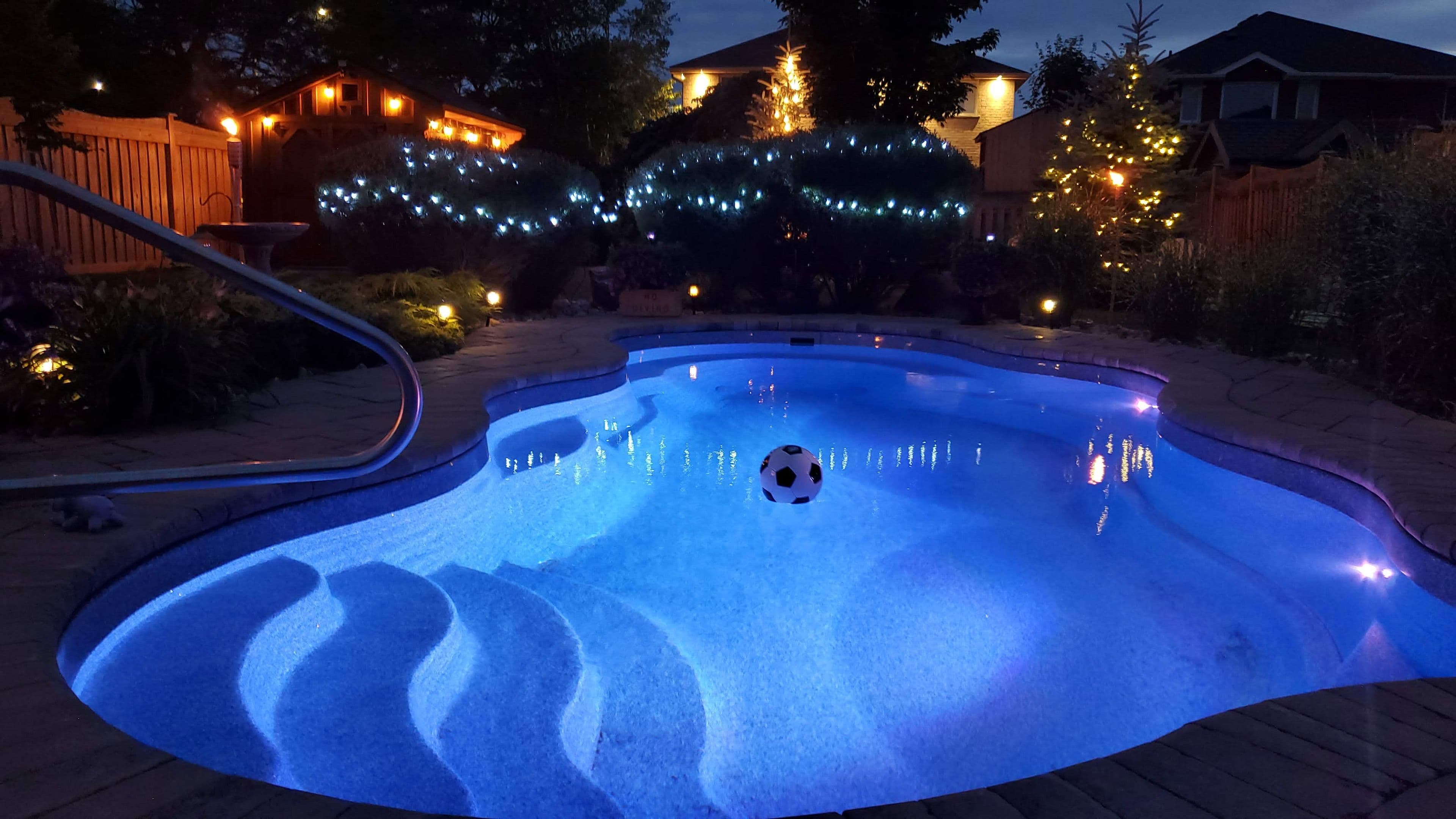 14 Round Leaf Court, Barrie, ON L4N 9N3