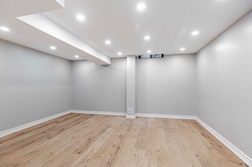 39 Wayford Crescent S, Toronto E11, ON M1B 3E3