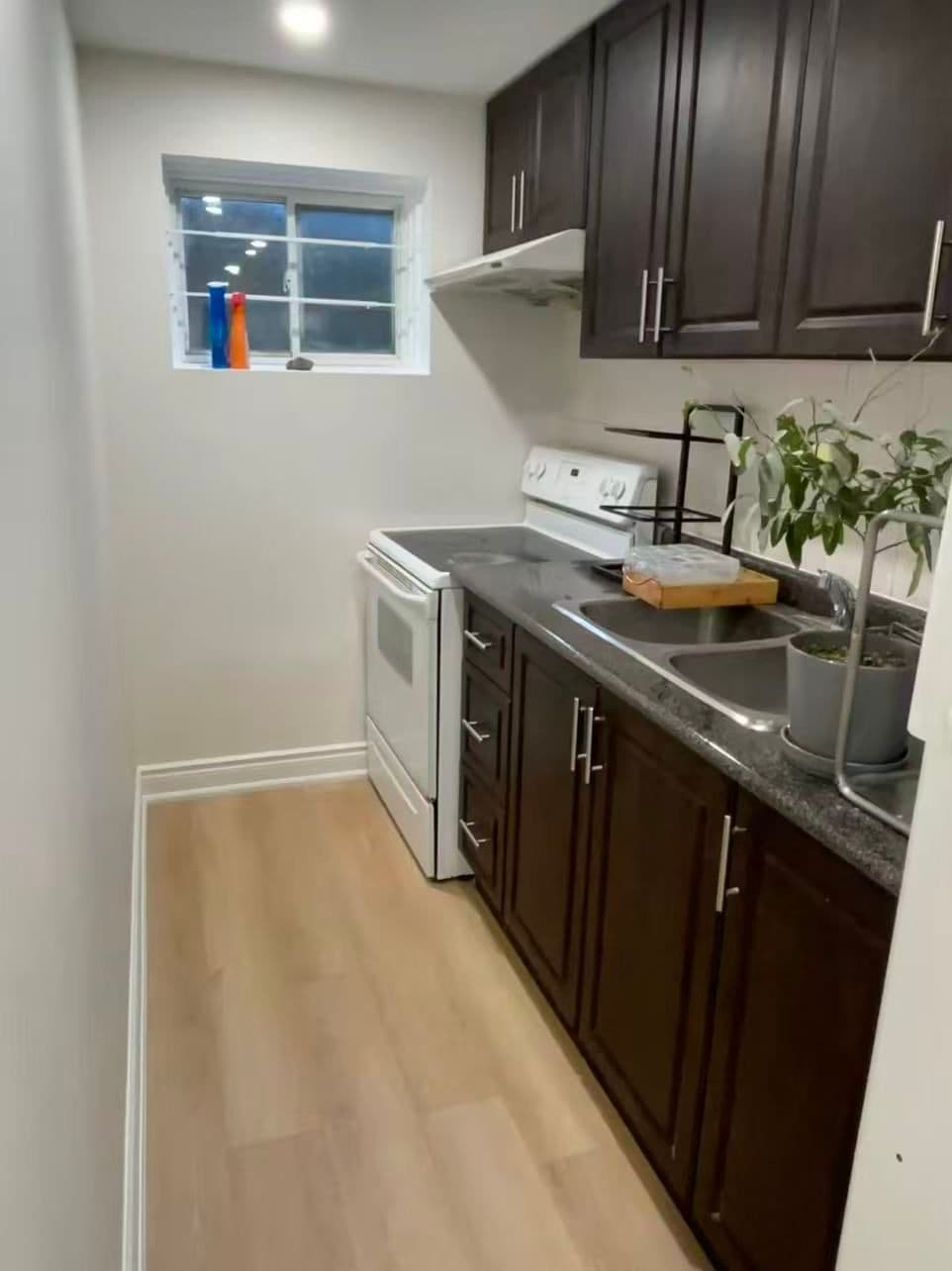 71 Major Oak Terrace Bsmt, Toronto E07, ON M1V 3E4