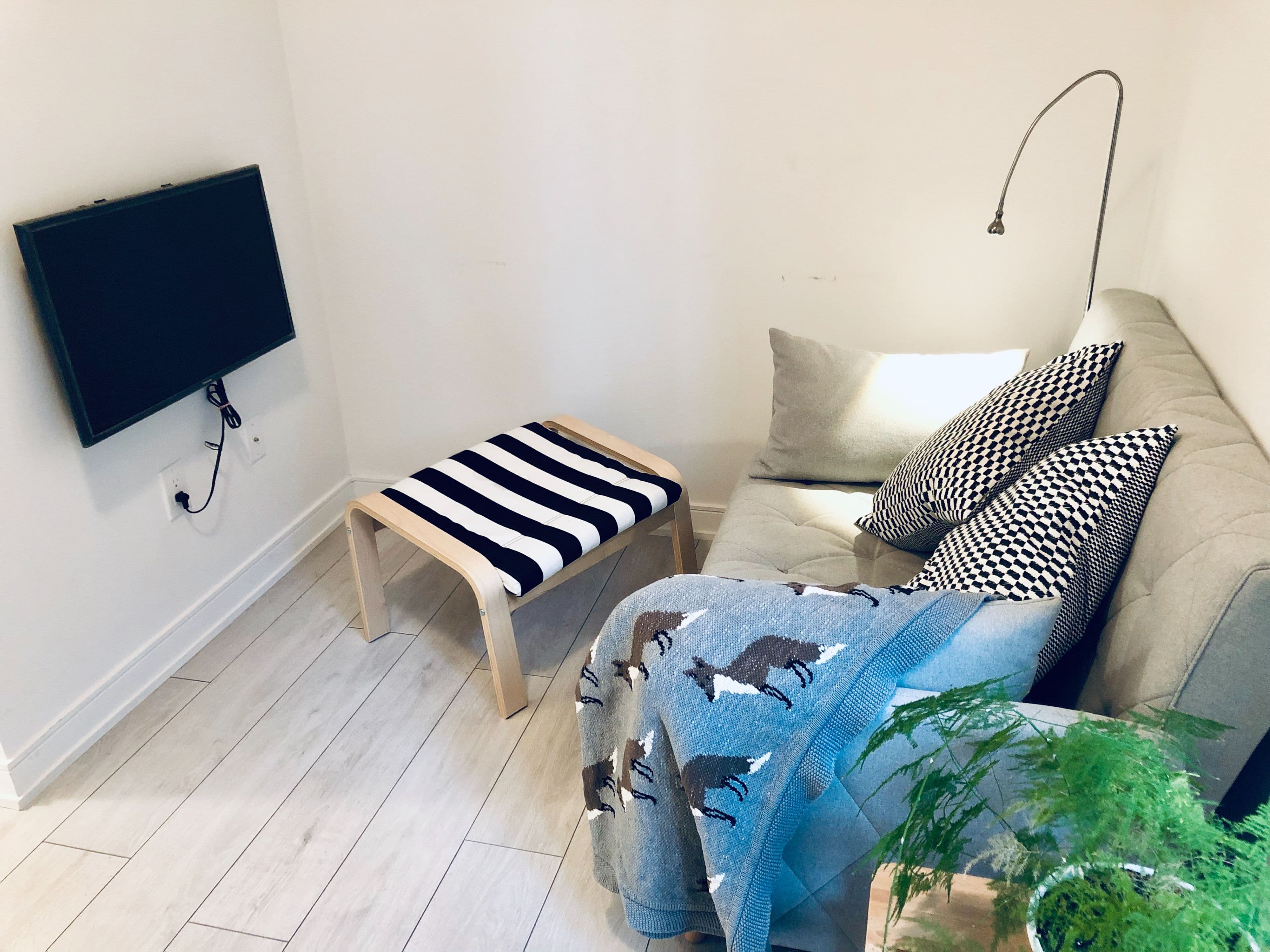 525 Adelaide Street W 606, Toronto C01, ON M5V 1T6