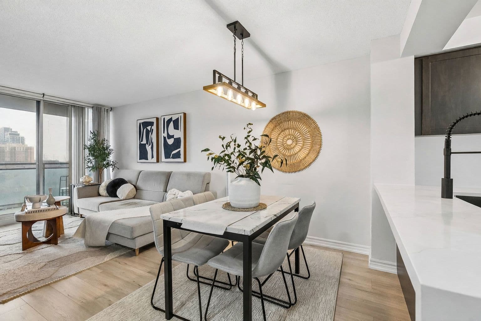 310 Red Maple Road 602, Richmond Hill, ON L4C 0T7