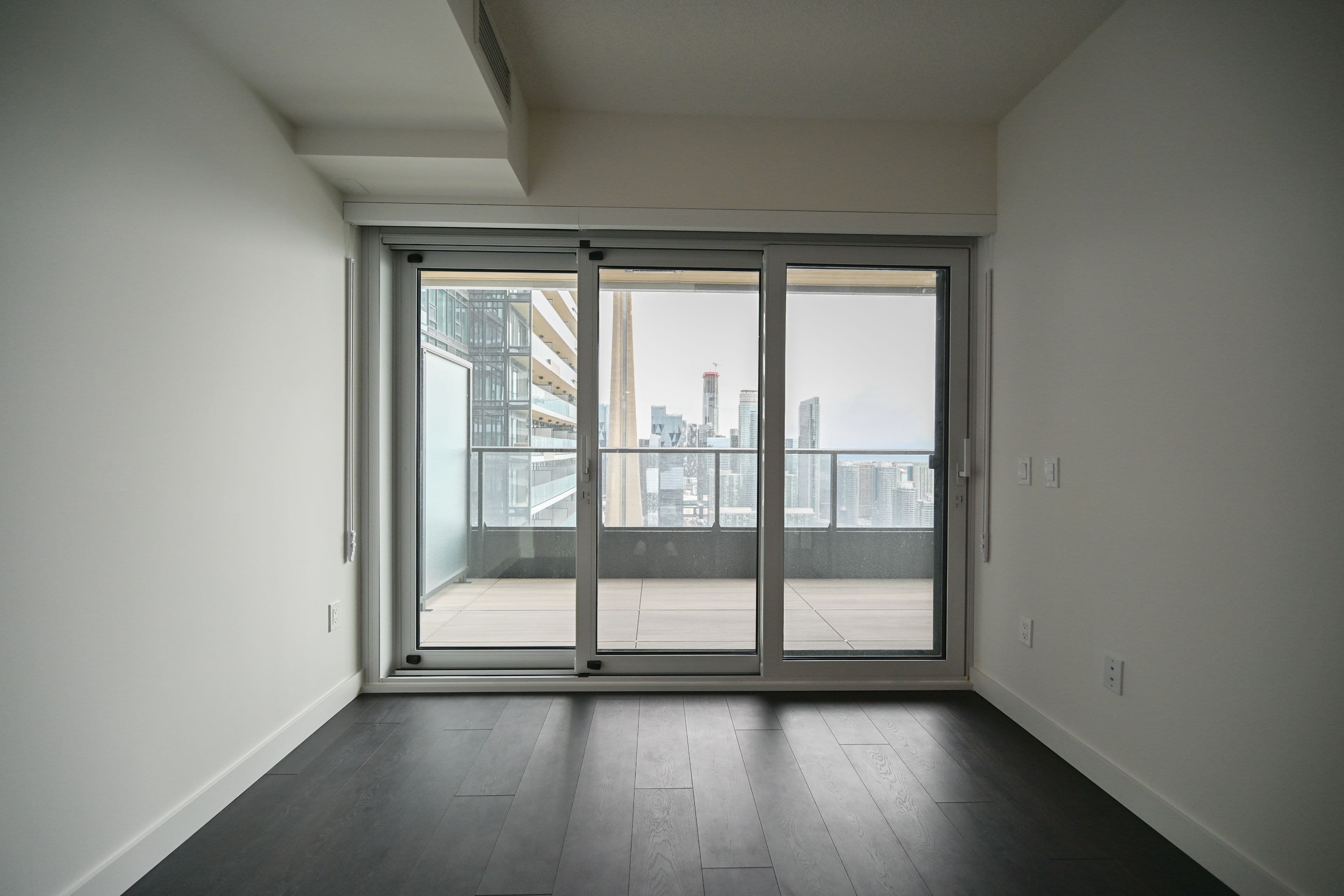 3 Concord Cityplace Way 5007, Toronto C01, ON M5V 0X4