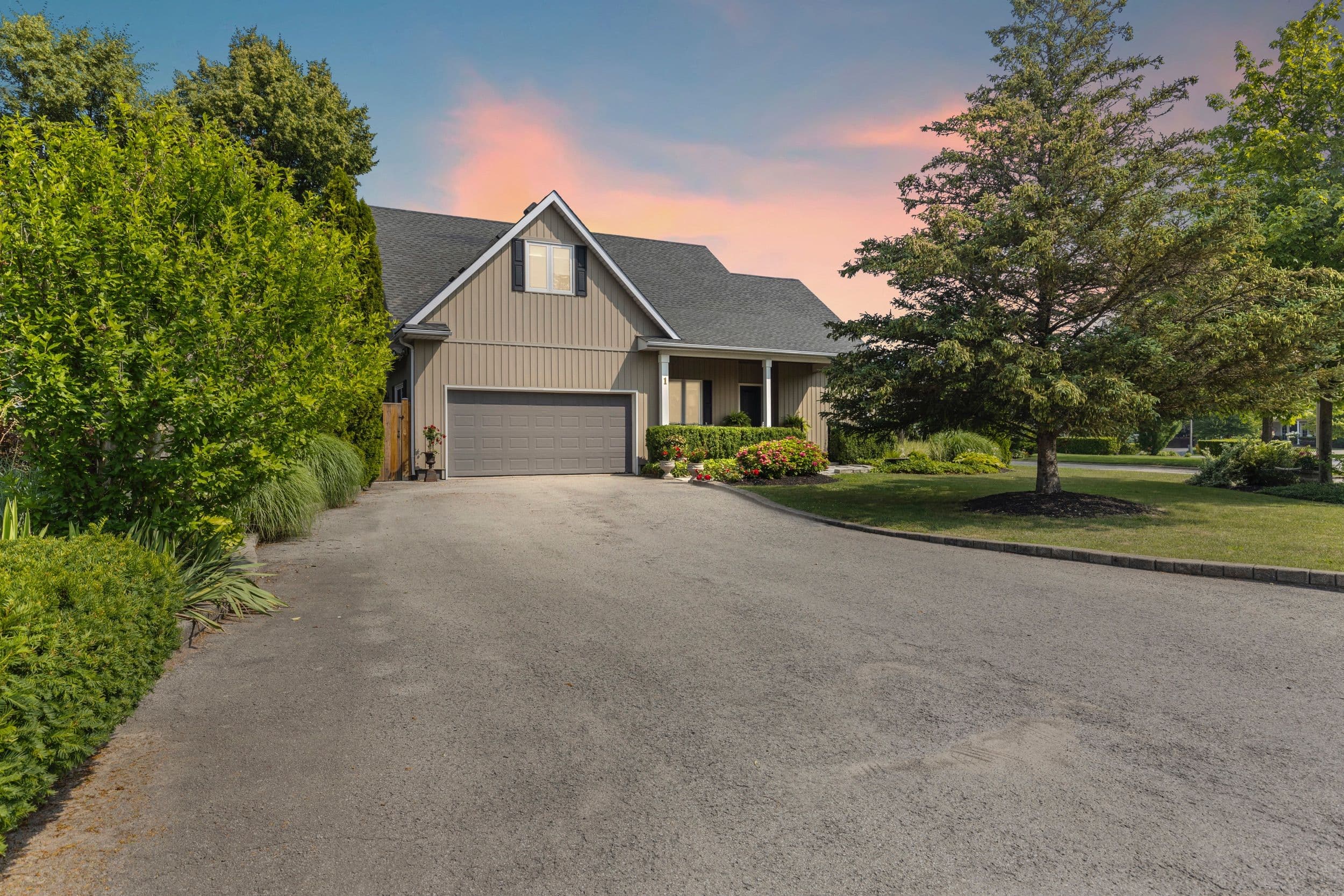 1 Karsam Court, Niagara-on-the-Lake, ON L0S 1J0