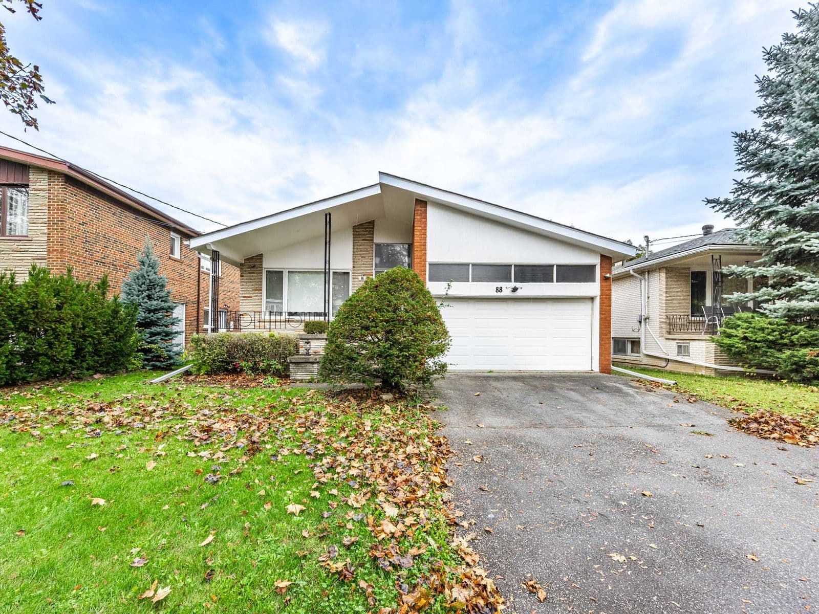 88 Rockford Road, Toronto C07, ON M2R 3A7