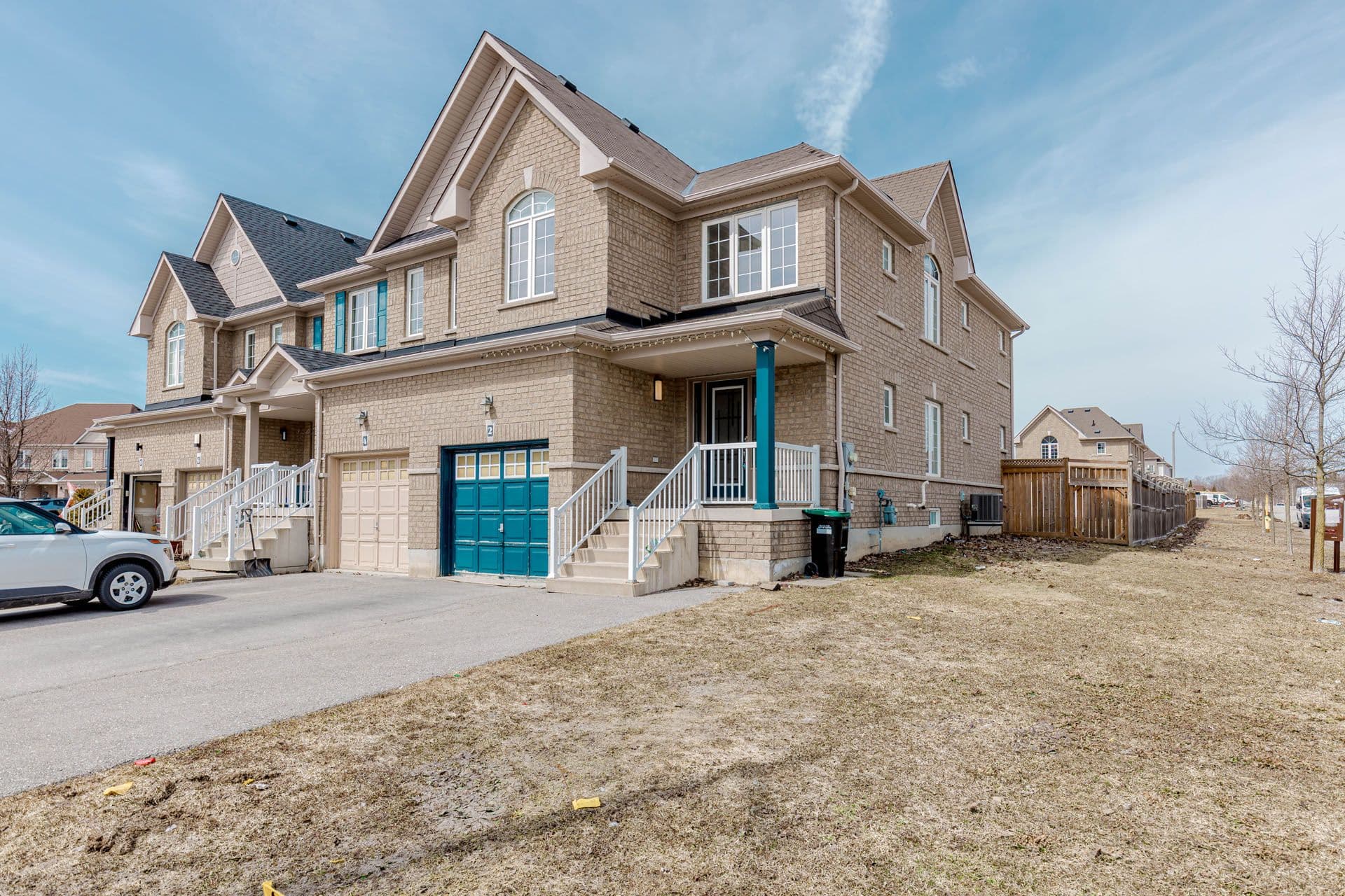 2 Lancaster Court, Barrie, ON L4M 0G1