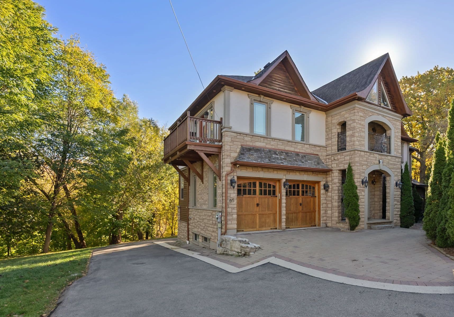 65 Oakfield Drive, Toronto W07, ON M8Y 1N9