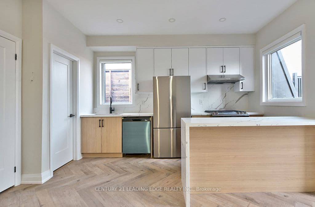 53 Boon Avenue 3, Toronto W03, ON M6E 3Z2