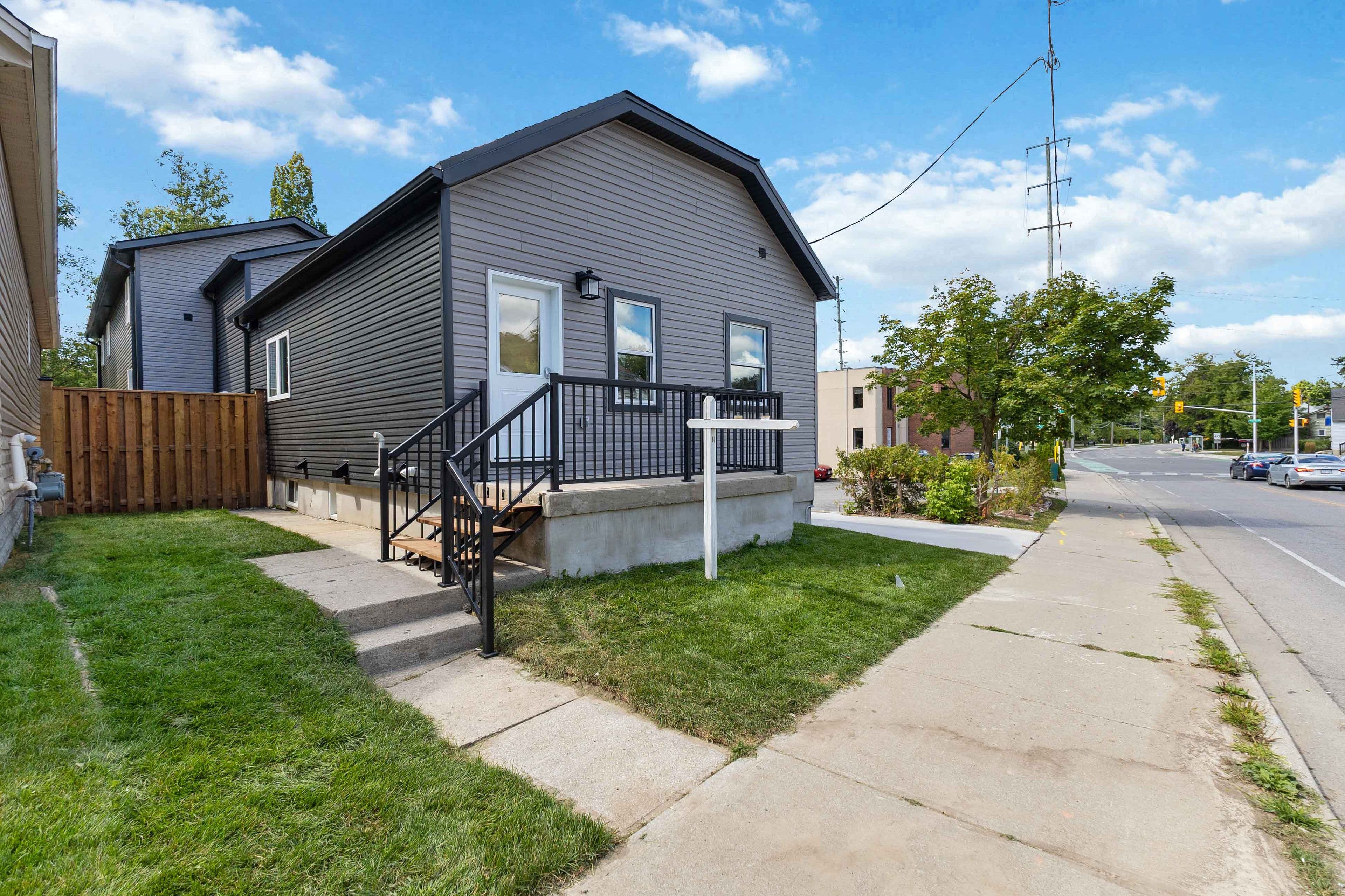 178 Woodward Avenue C, London North, ON N6H 2H3