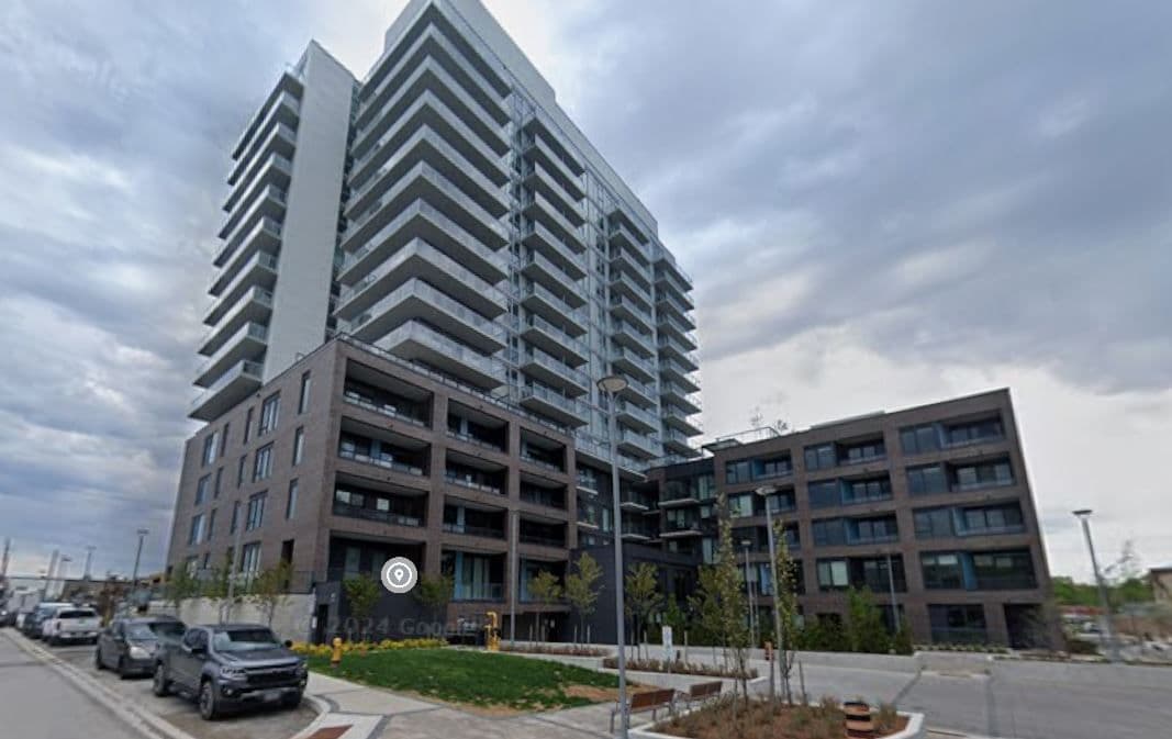 185 Deerfield Road SE 912, Newmarket, ON L3Y 0G7