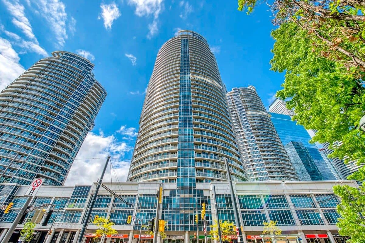 208 Queens Quay W 1213, Toronto C01, ON M5J 2Y5