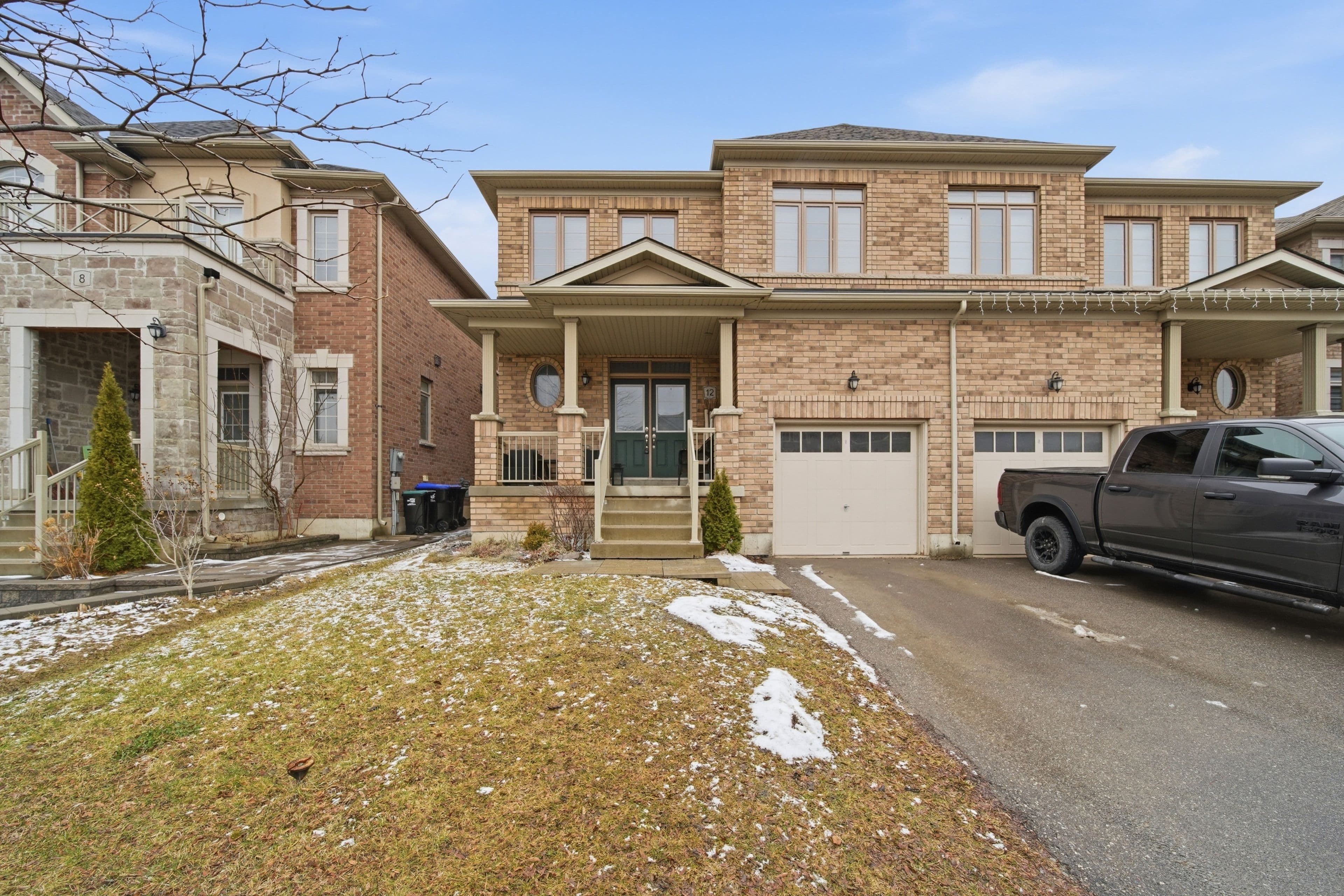 12 Fortis Crescent, Bradford West Gwillimbury, ON L3Z 0W2