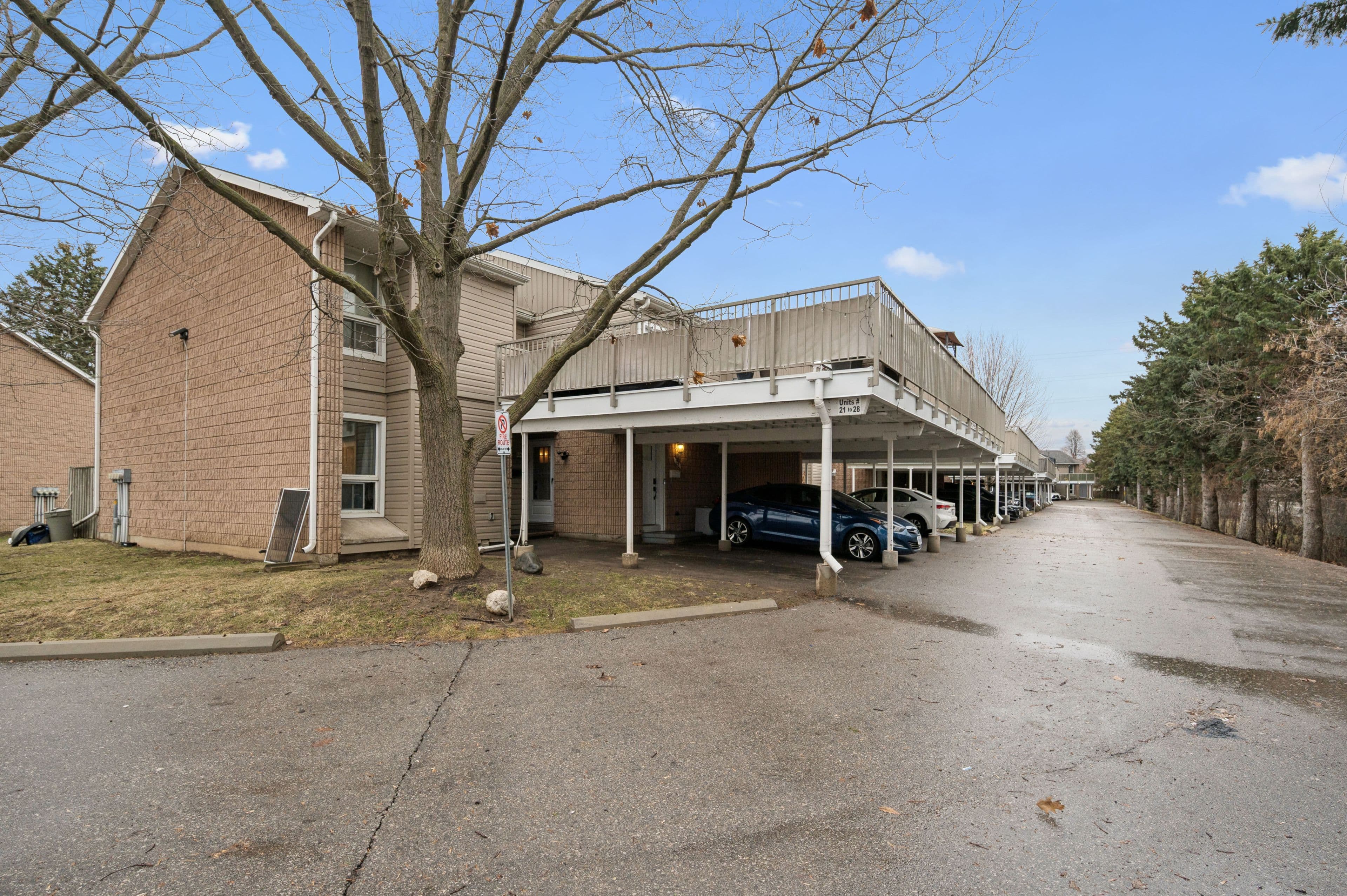 65 Glamis Road 22, Cambridge, ON N1R 6W4