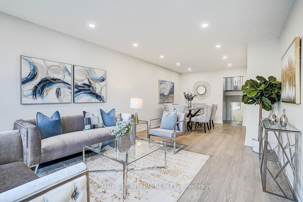 269 Shawnee Circle Upstairs, Toronto C15, ON M2H 2Y3