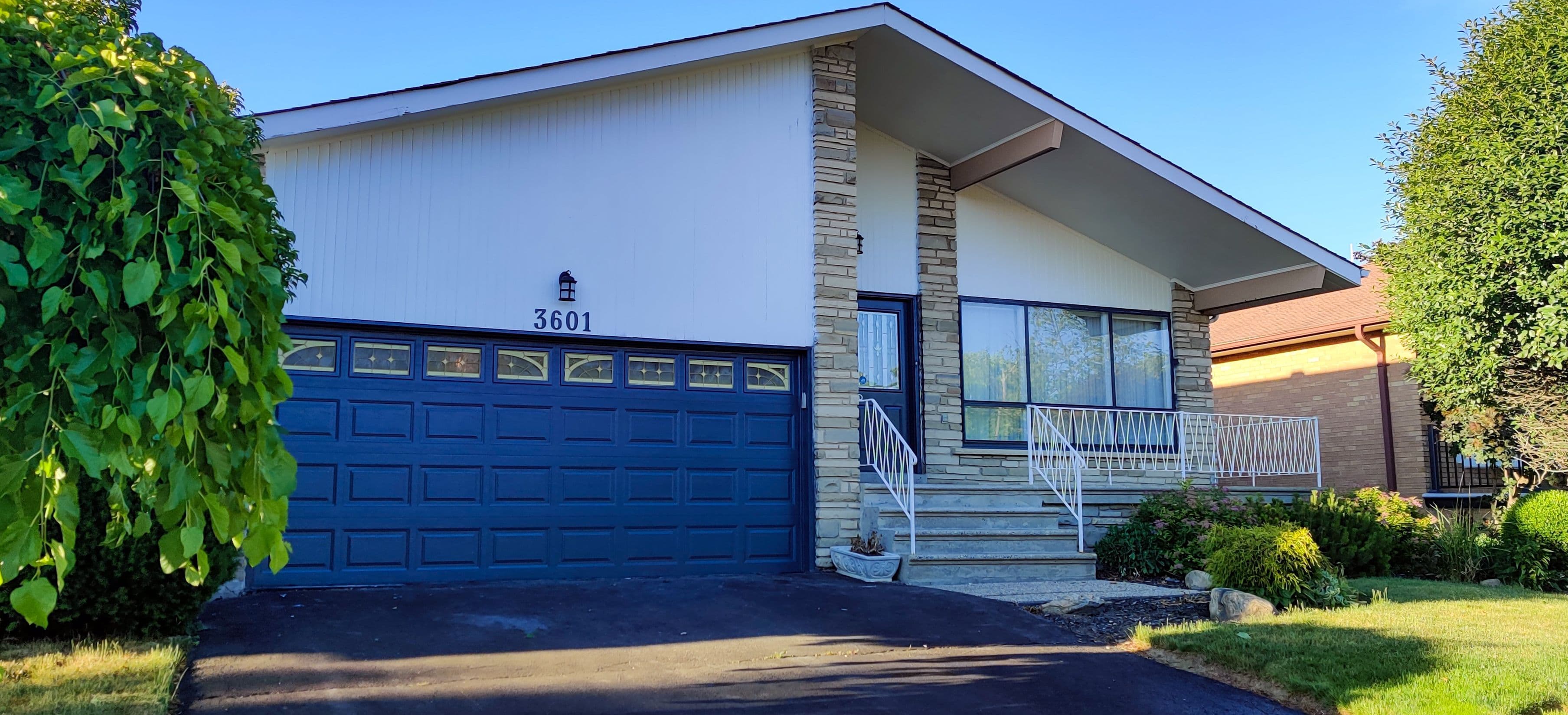 3601 Golden Orchard Drive, Mississauga, ON L4Y 3H9