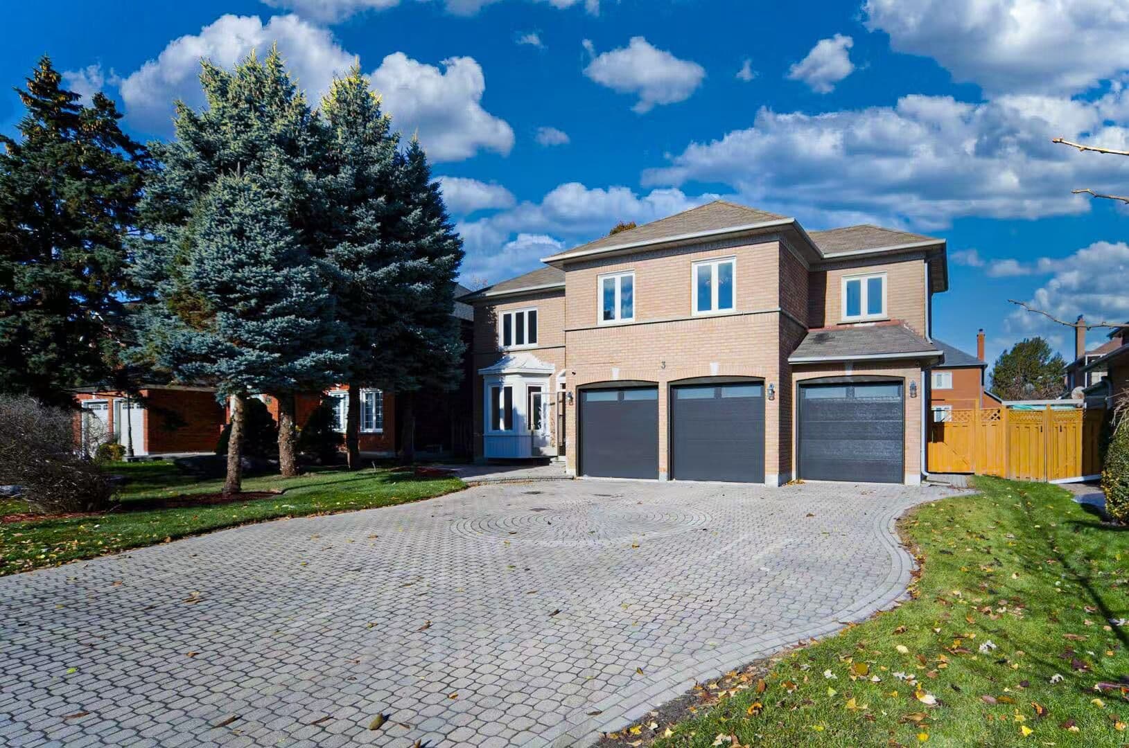 3 Moses Crescent, Markham, ON L6C 1R2