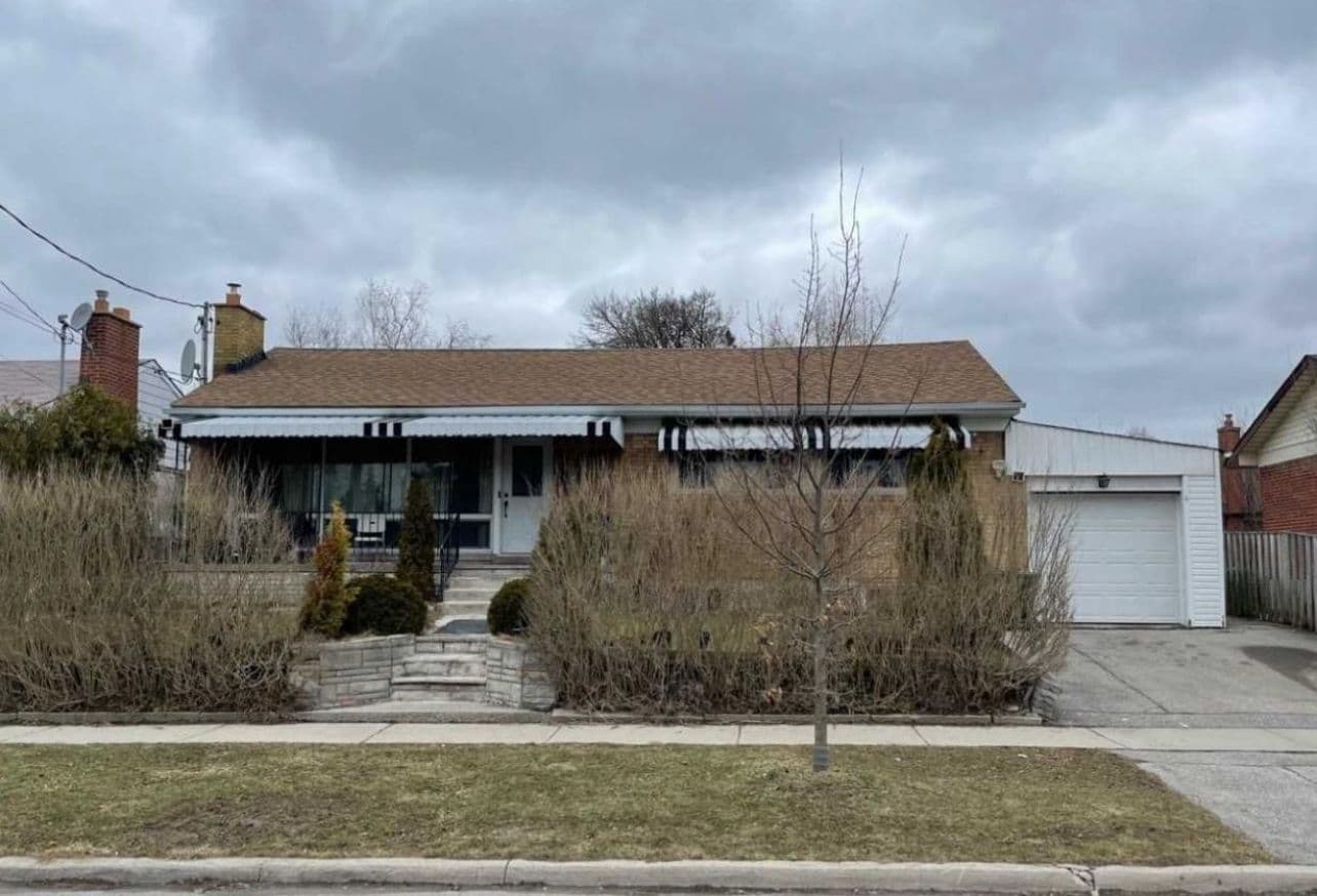 6 Laxford Avenue, Toronto E04, ON M1R 1M6