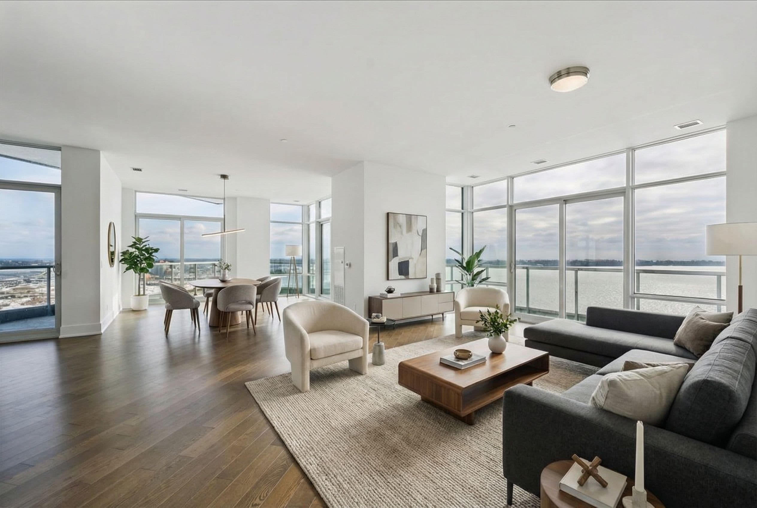 1 Edgewater Drive SPH16, Toronto C08, ON M5A 0L1