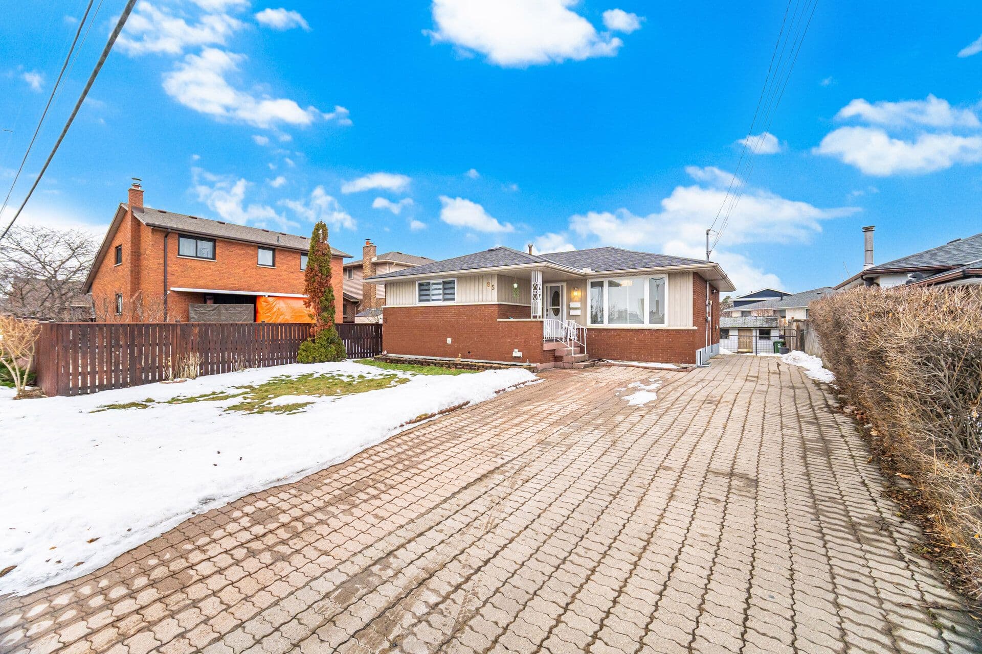 85 Kenora Avenue, Hamilton, ON L8E 1C3