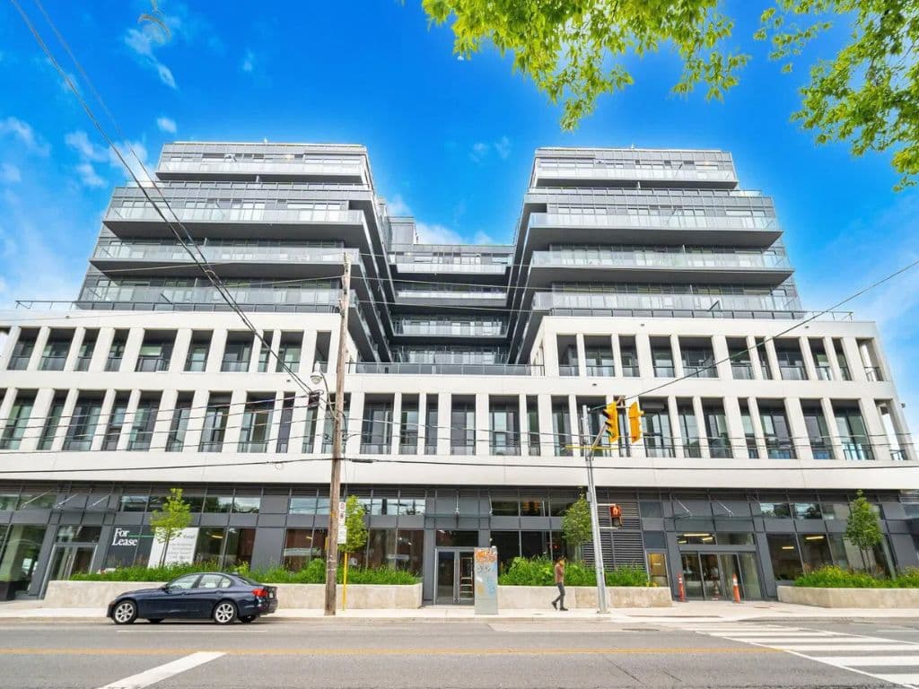 500 Dupont Street 419, Toronto C02, ON M6G 0B8