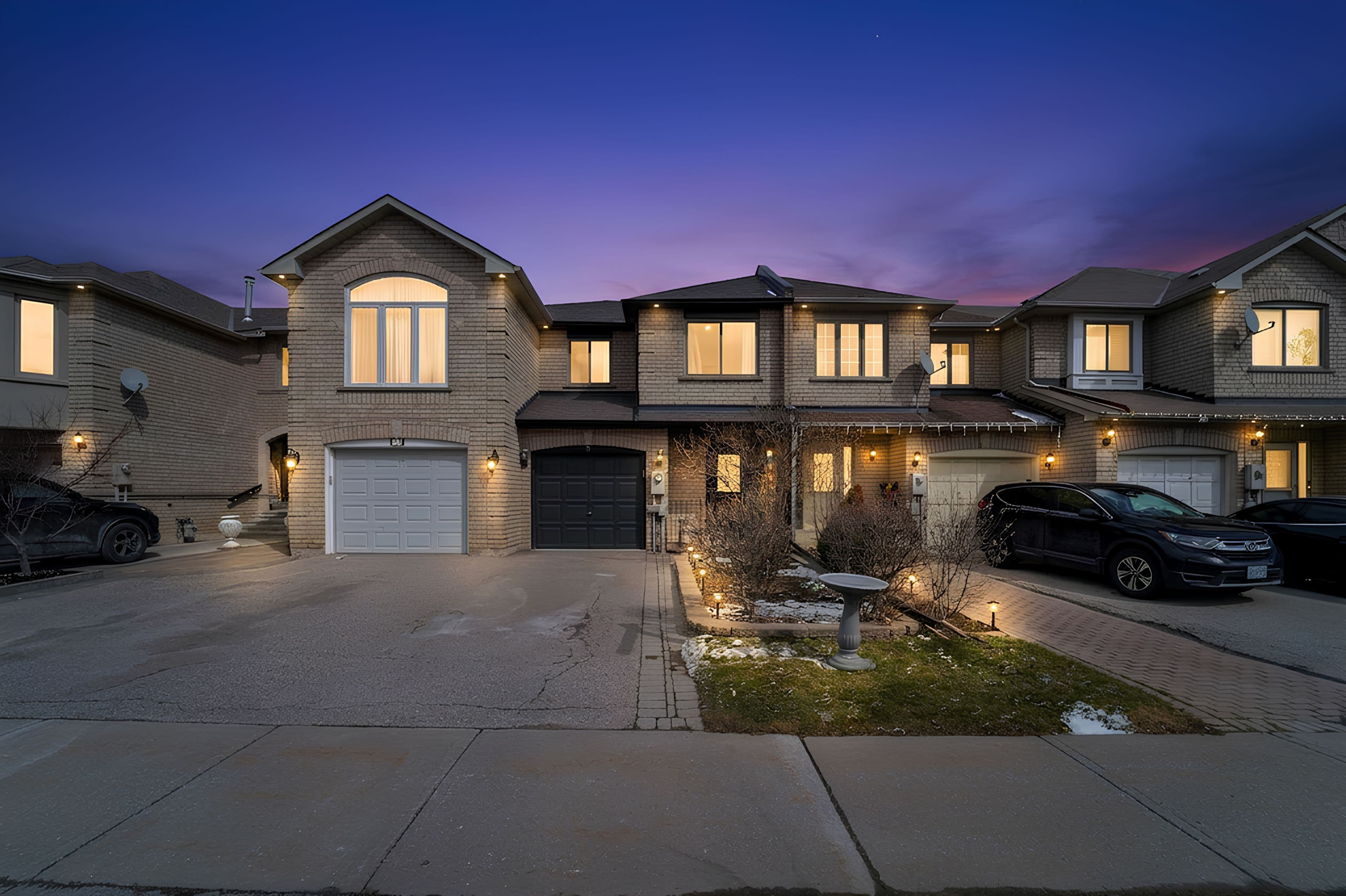 15 Michelle Drive, Vaughan, ON L4L 9B8