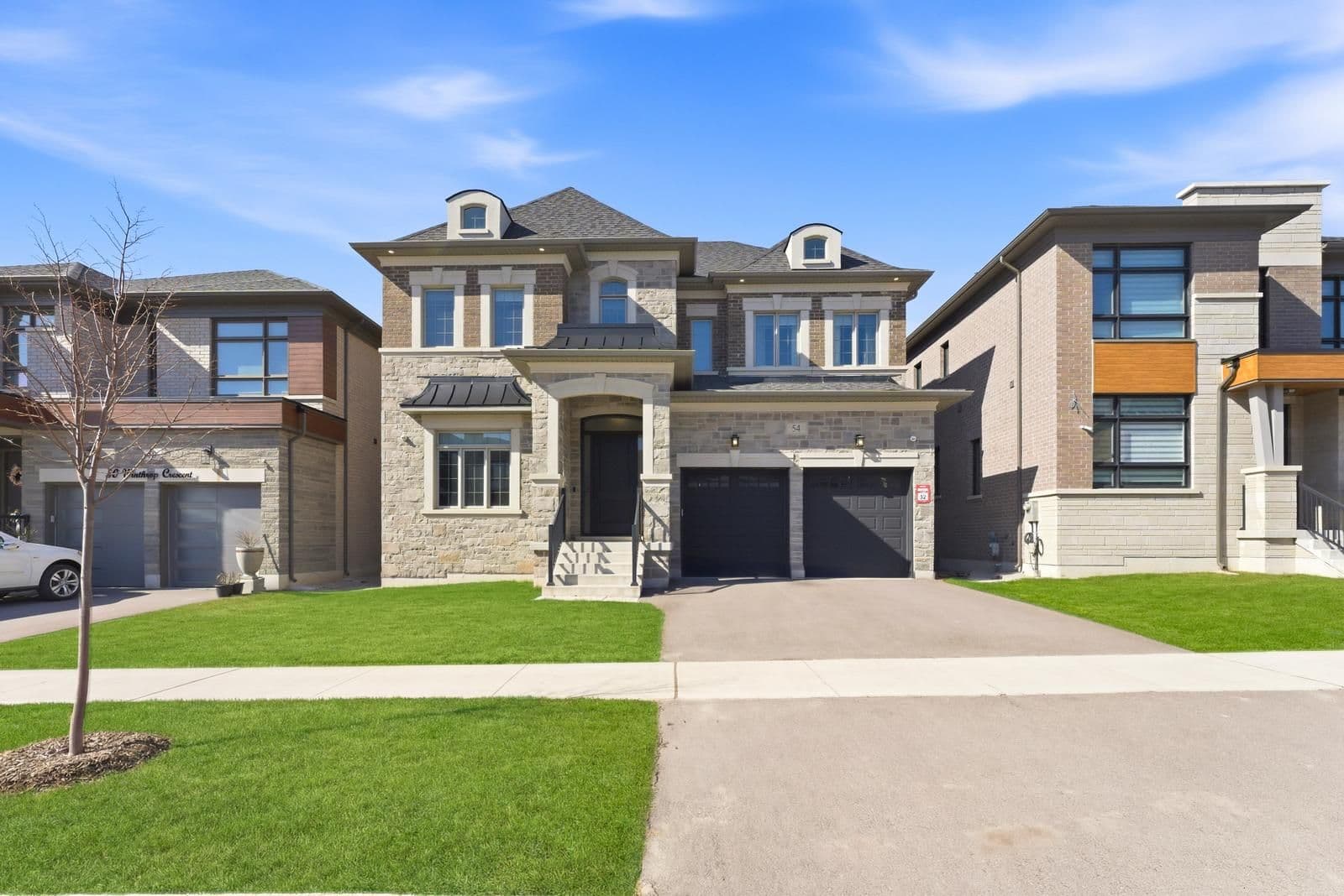 54 Winthrop Crescent, Vaughan, ON L3L 0E5
