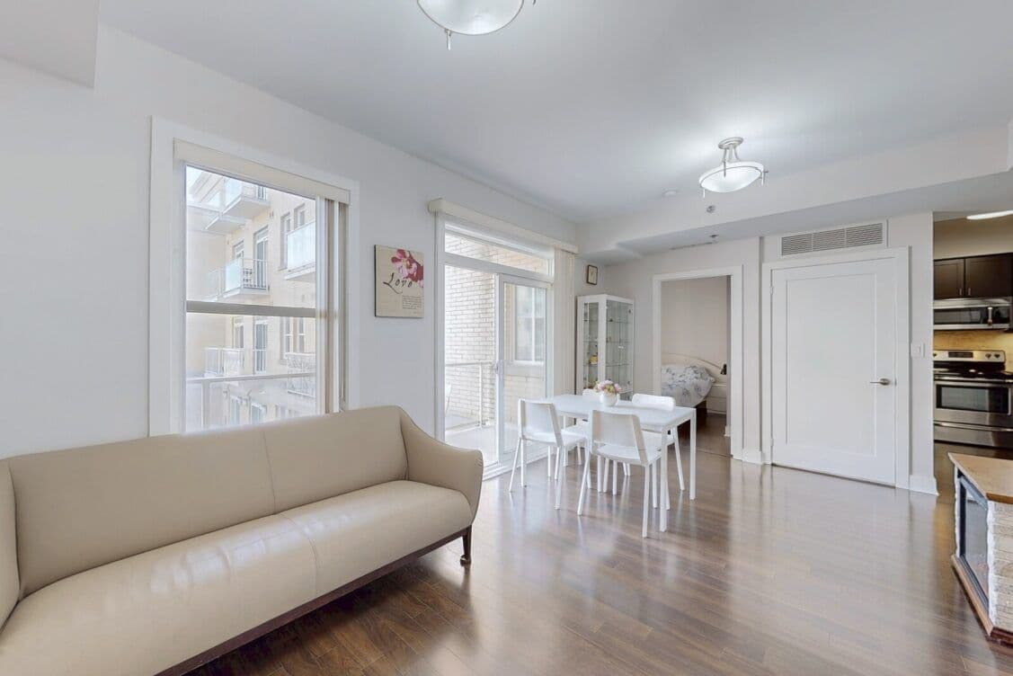 28 Prince Regent Street 203, Markham, ON L6C 0V5