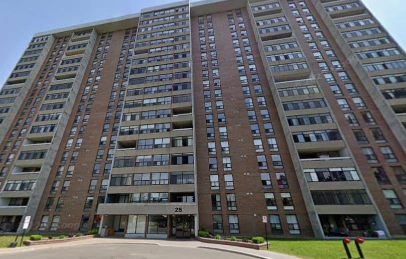 25 Kensington Road #411, Brampton, ON L6T 3W8