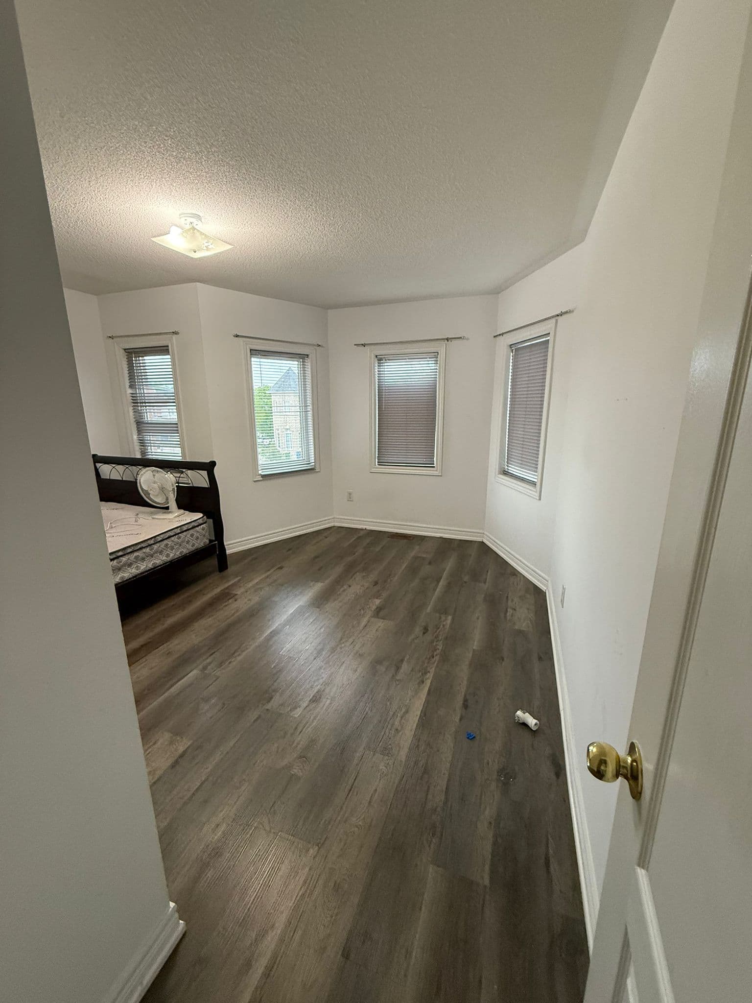 38 Glacier Crescent, Toronto E11, ON M1X 2A8