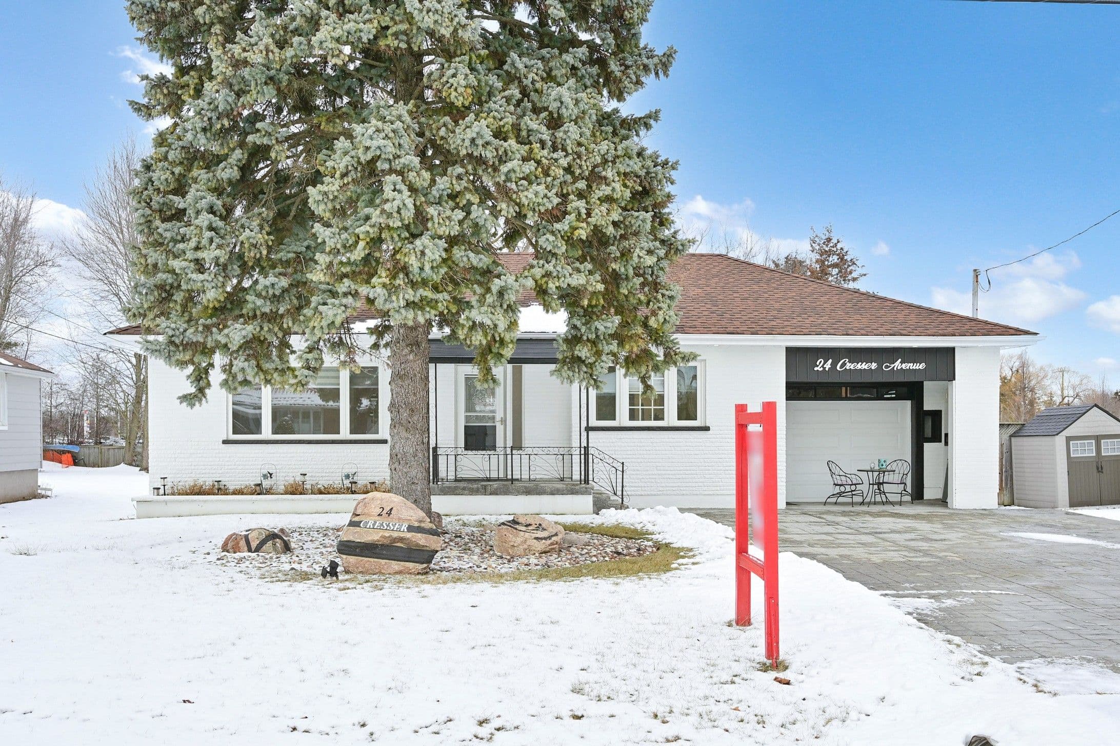 24 Cresser Avenue, Whitby, ON L1P 1J8