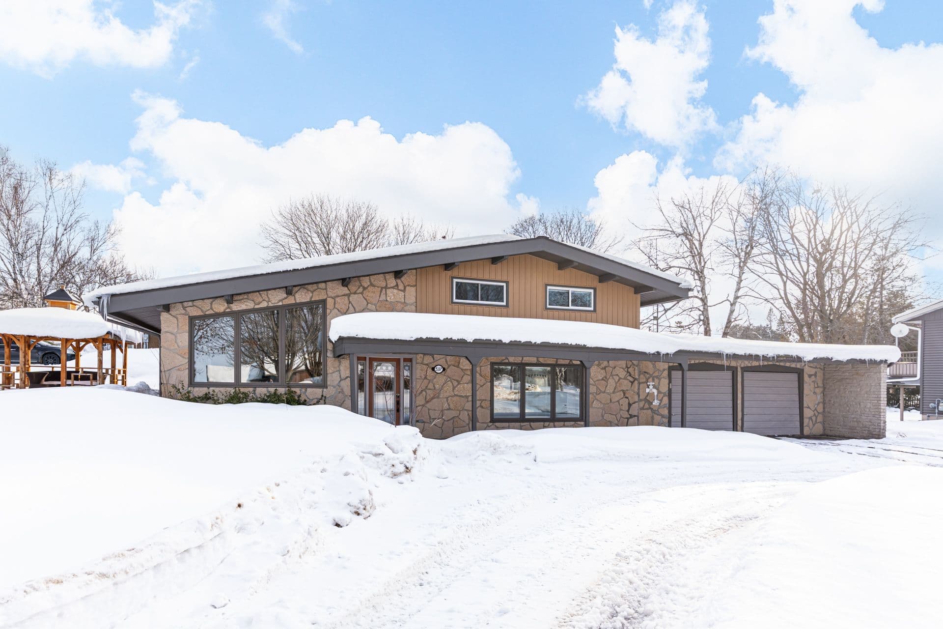 537 George Street, South Bruce Peninsula, ON N0H 2T0