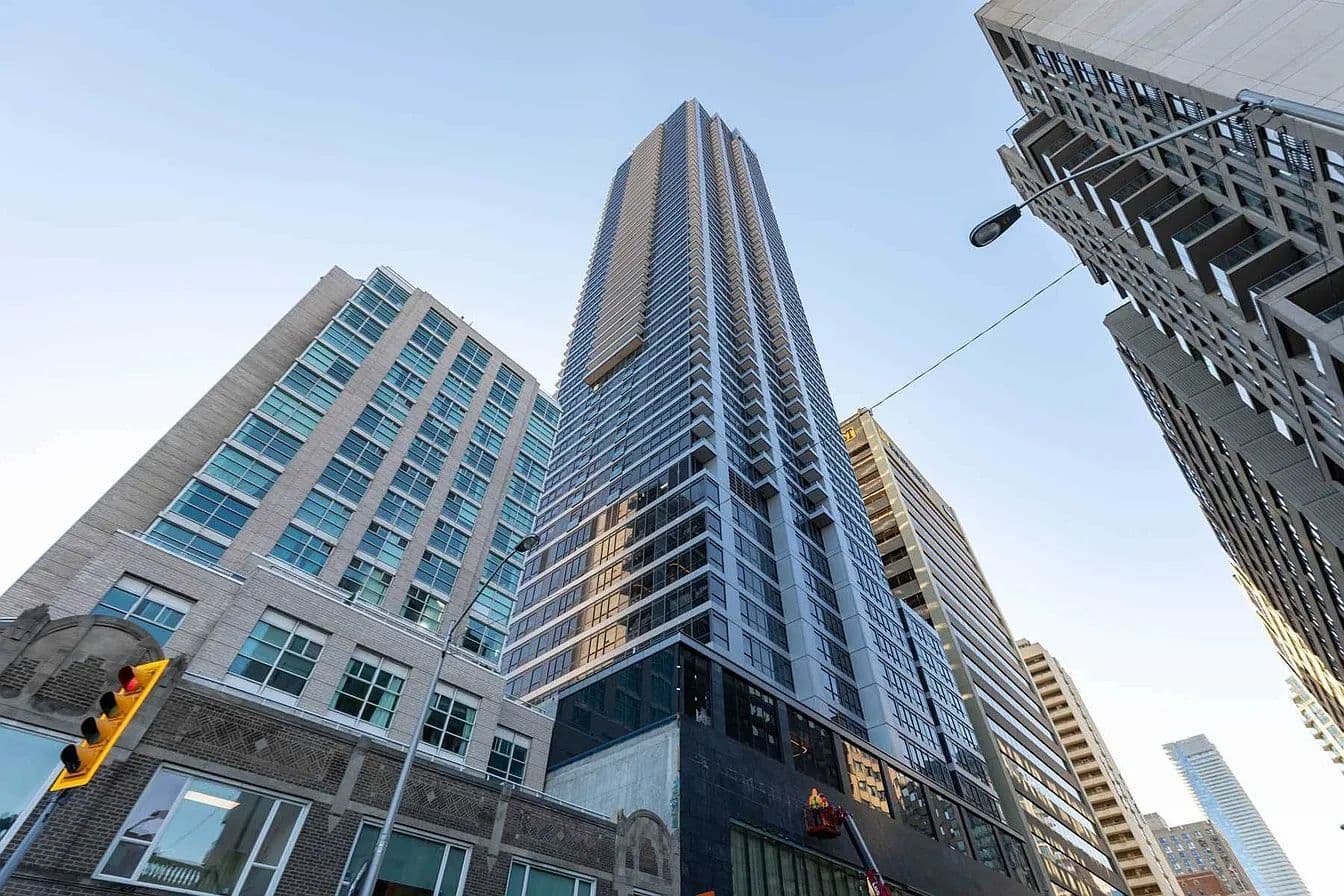 395 Bloor Street E 4105, Toronto C08, ON M5S 1W5