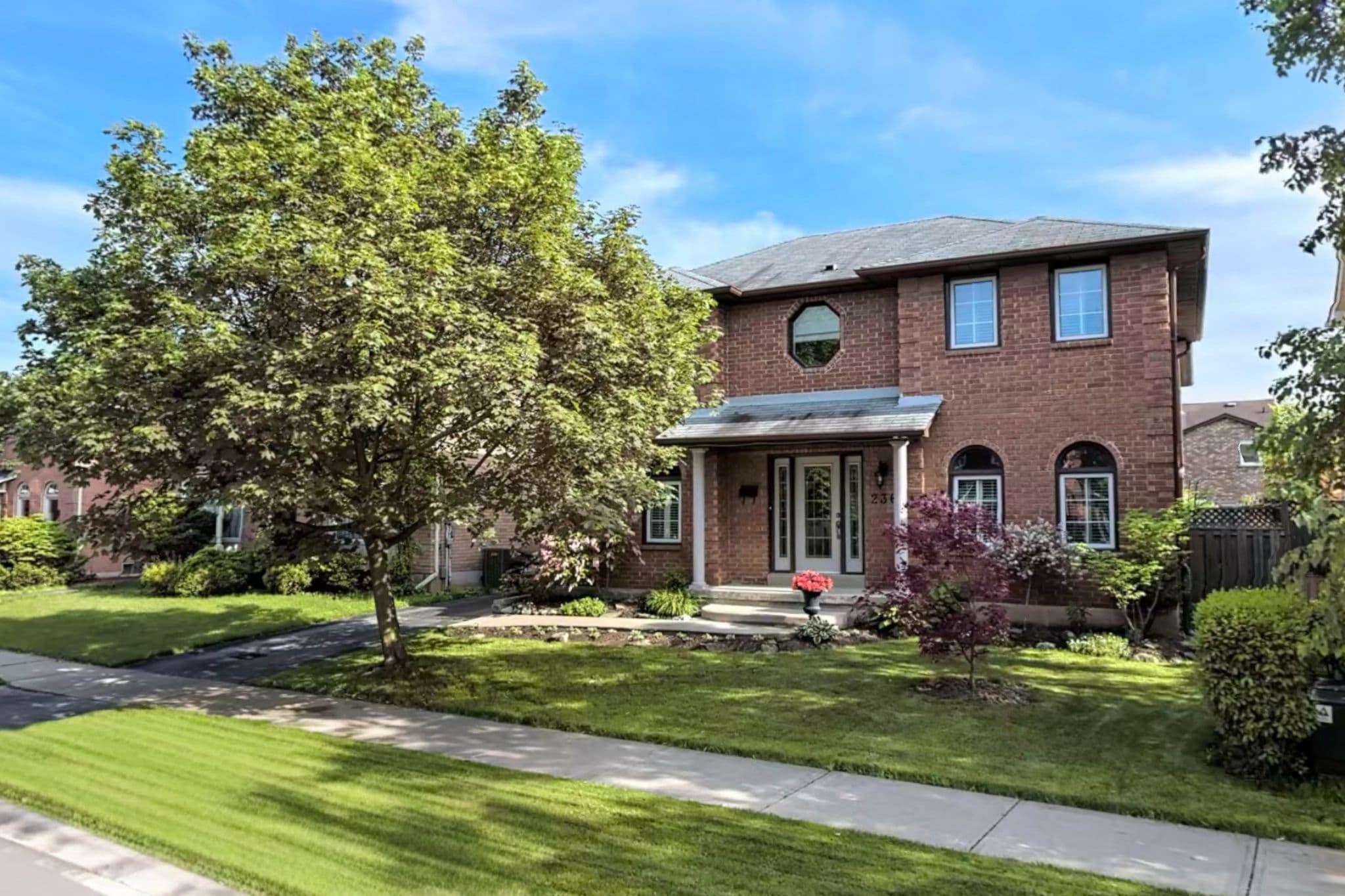 236 O'Donoghue Avenue, Oakville, ON L6H 3W6