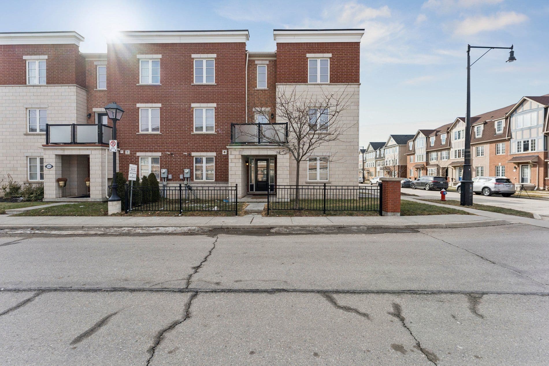 122 Baycliffe Crescent, Brampton, ON L7A 3Y7