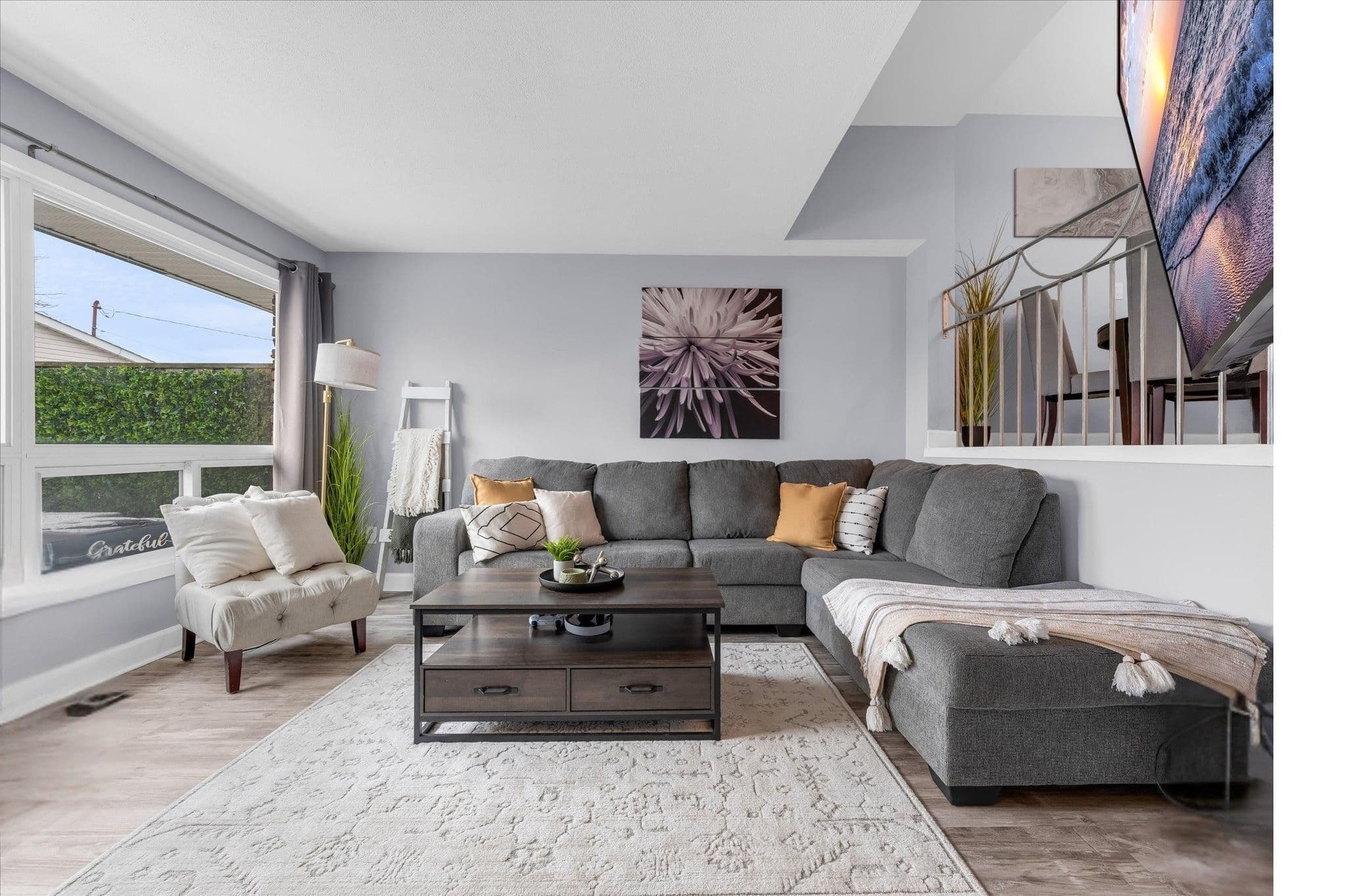 5 Viking Court 301, Grimsby, ON L3M 3T8